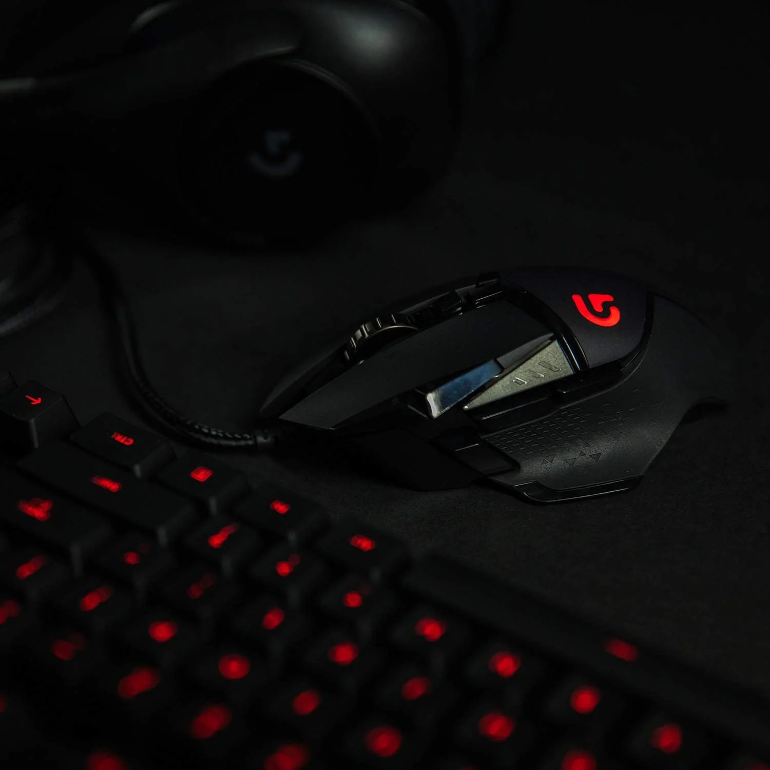 کیبورد گیمینگ مکانیکی Logitech G413 USB Carbon (استاندارد، سیمی، USB، کیبورد مکانیکی، LED، ذغالی) کیبورد گیمینگ مکانیکی Logitech G413 USB Carbon (استاندارد، سیمی، USB، کیبورد مکانیکی، LED، ذغالی)