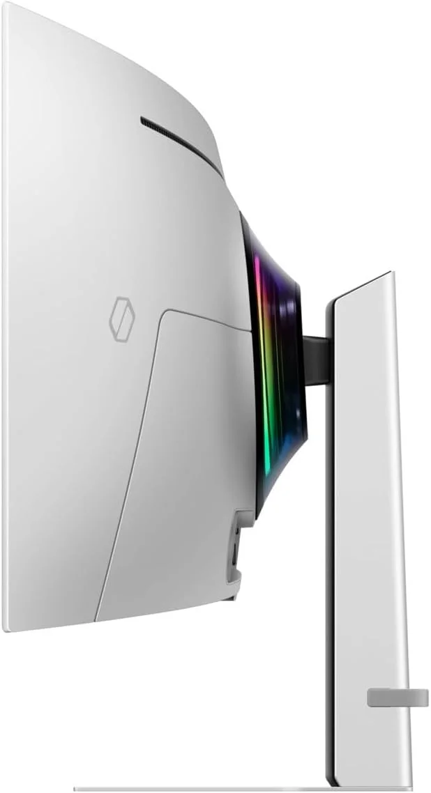 مانیتور گیمینگ 49 اینچی سامسونگ G9 G932 Odyssey OLED با رزولوشن Dual QHD و صفحه نمایش خمیده 1800R، نرخ تازه سازی 240 هرتز، زمان پاسخگویی 0.03 میلی ثانیه، قابلیت تنظیم ارتفاع و محافظ صفحه نمایش LS49DG932SMXUE