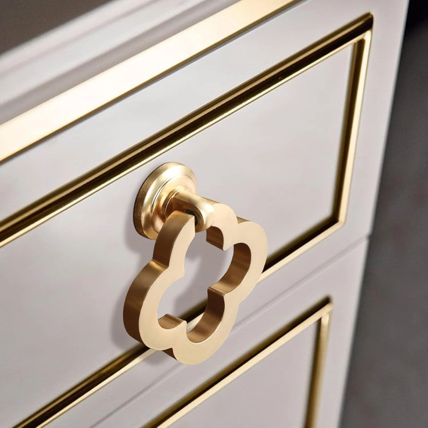 دستگیره کابینت طلایی GEPAS، بسته 6 عددی، دستگیره حلقه ای برنجی برس خورده آلیاژ روی، سخت افزار مبلمان برای کشوهای کمد آشپزخانه، نصب آسان (مدل 2) دستگیره کابینت طلایی GEPAS، بسته 6 عددی، دستگیره حلقه ای برنجی برس خورده آلیاژ روی، سخت افزار مبلمان برای کشوهای کمد آشپزخانه، نصب آسان (مدل 2)