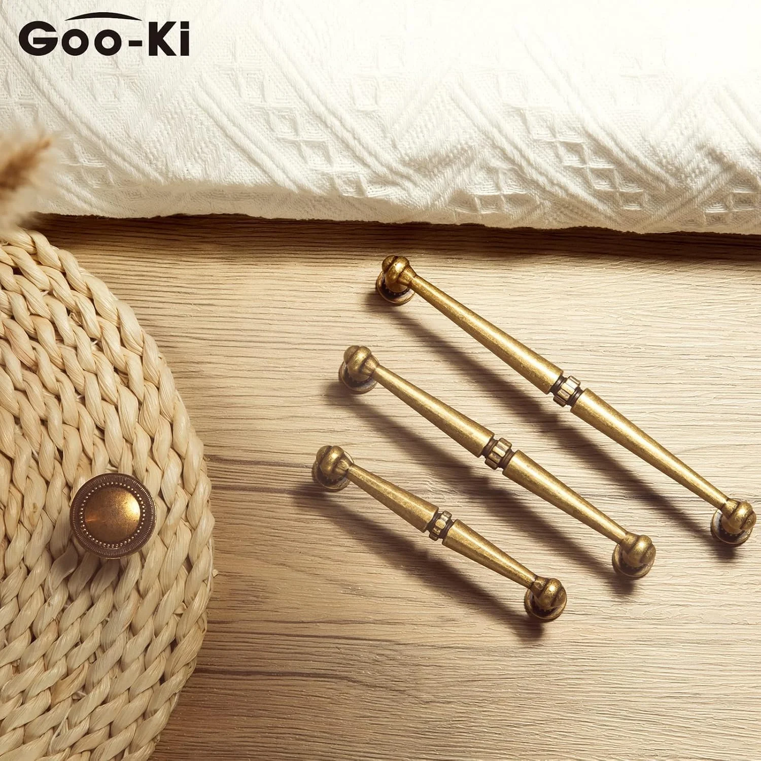 دستگیره کابینت برنجی عتیقه Goo-Ki، بسته 6 عددی، 7.56 اینچ (192 میلی متر) فاصله مرکز تا مرکز، آلیاژ روی جامد، دستگیره میله ای برنزی رترو، سخت افزار آشپزخانه برای کمد، کشو، کمد لباس، مبلمان کابینت، 066GT-192 دستگیره کابینت برنجی عتیقه Goo-Ki، بسته 6 عددی، 7.56 اینچ (192 میلی متر) فاصله مرکز تا مرکز، آلیاژ روی جامد، دستگیره میله ای برنزی رترو، سخت افزار آشپزخانه برای کمد، کشو، کمد لباس، مبلمان کابینت، 066GT-192