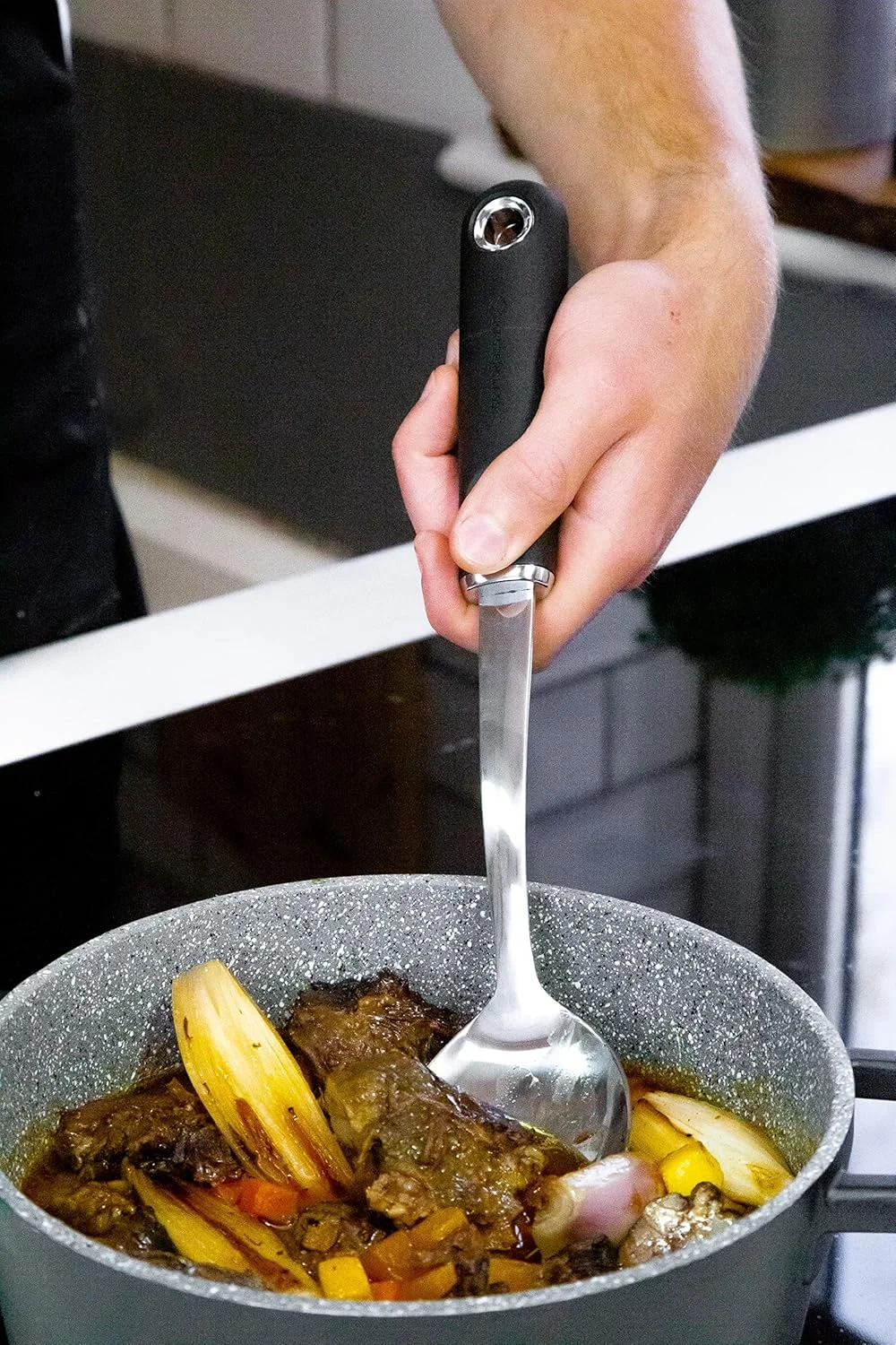 قاشق آشپزی استیل ضد زنگ با دسته نرم KitchenCraft MasterClass قاشق آشپزی استیل ضد زنگ با دسته نرم KitchenCraft MasterClass