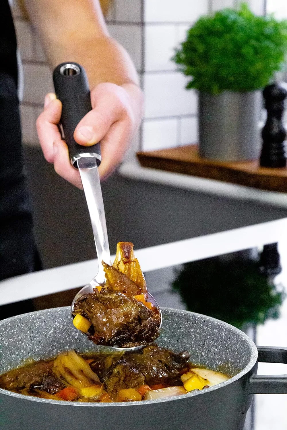 قاشق آشپزی استیل ضد زنگ با دسته نرم KitchenCraft MasterClass قاشق آشپزی استیل ضد زنگ با دسته نرم KitchenCraft MasterClass