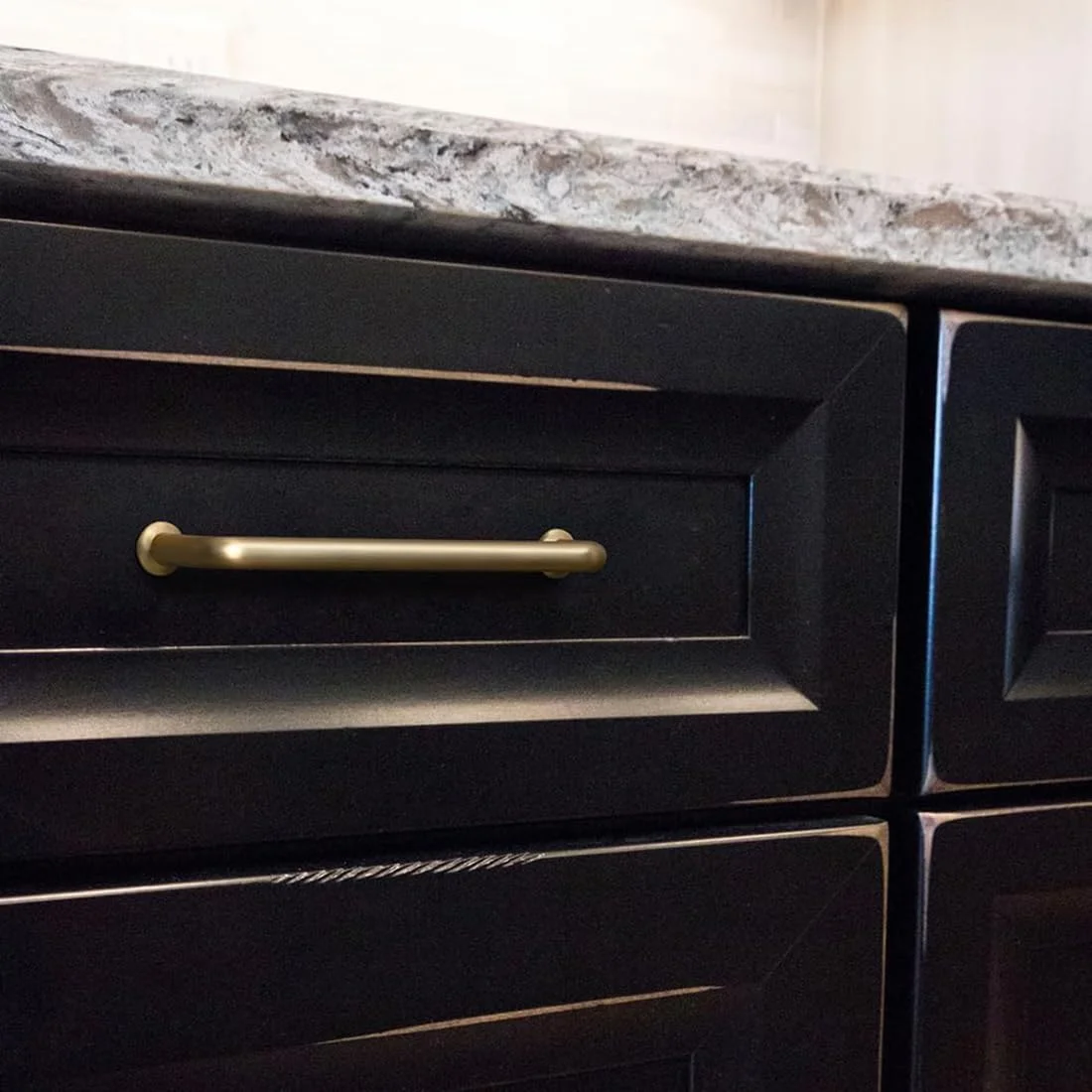 ست 6 عددی دستگیره مبلمان برنجی خش دار SYZOW، فاصله سوراخ 128 میلی متر، دستگیره کشو و درب برای کابینت آشپزخانه ست 6 عددی دستگیره مبلمان برنجی خش دار SYZOW، فاصله سوراخ 128 میلی متر، دستگیره کشو و درب برای کابینت آشپزخانه