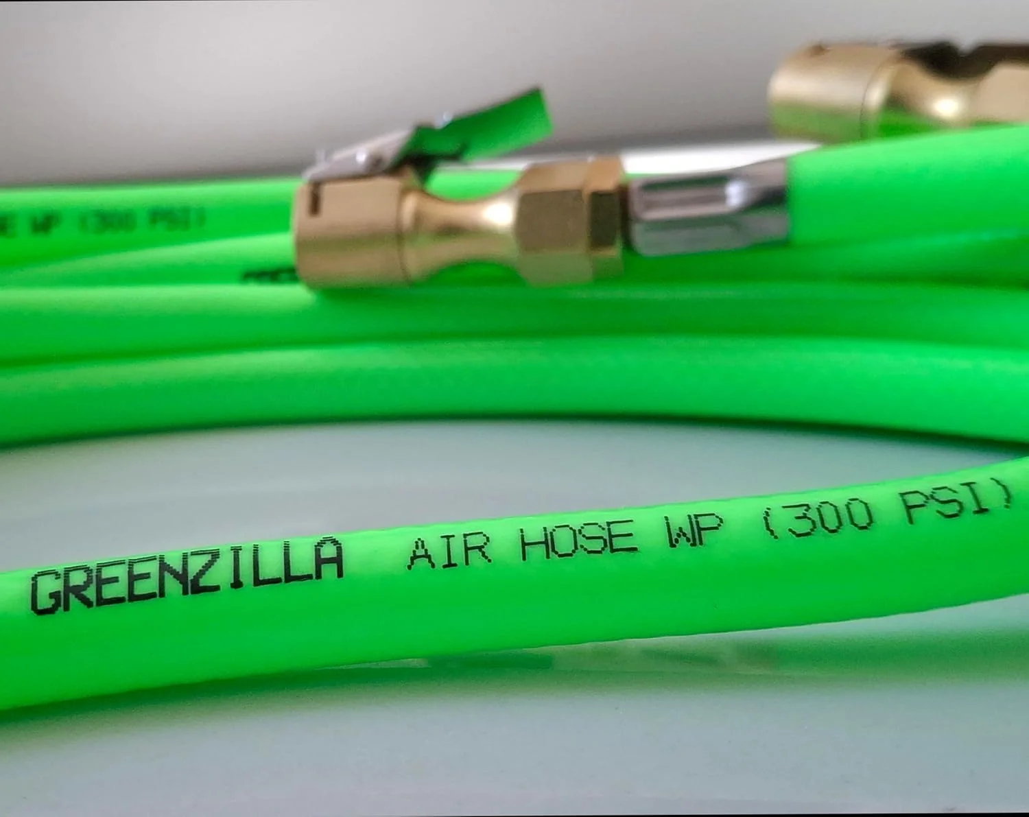 شلنگ آفرود Greenzilla 4in1 برای باد کردن و خالی کردن باد، شلنگ مقاوم در برابر حرارت بالا، فشارسنج دیجیتال PSI/BAR، مناسب برای همه کمپرسورها: ARB Camel Bushranger TJM و غیره، برای همه خودروها جیپ تویوتا نیسان شلنگ آفرود Greenzilla 4in1 برای باد کردن و خالی کردن باد، شلنگ مقاوم در برابر حرارت بالا، فشارسنج دیجیتال PSI/BAR، مناسب برای همه کمپرسورها: ARB Camel Bushranger TJM و غیره، برای همه خودروها جیپ تویوتا نیسان
