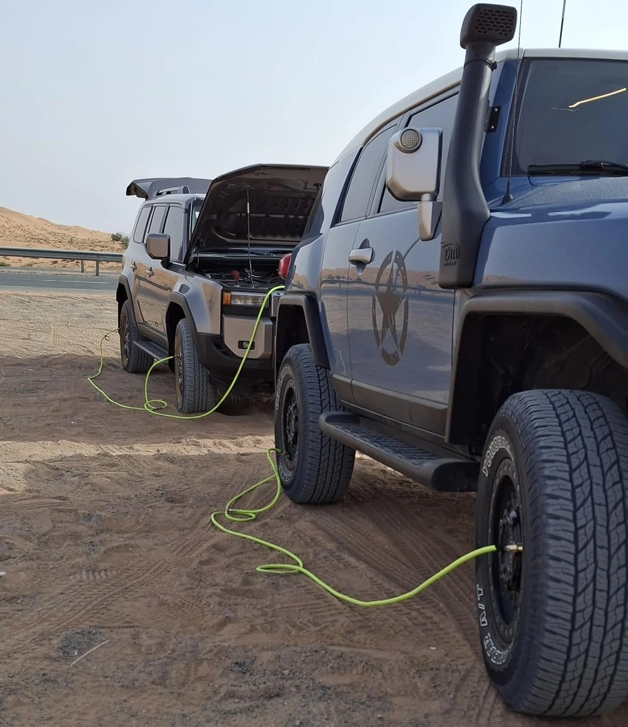 شلنگ آفرود Greenzilla 4in1 برای باد کردن و خالی کردن باد، شلنگ مقاوم در برابر حرارت بالا، فشارسنج دیجیتال PSI/BAR، مناسب برای همه کمپرسورها: ARB Camel Bushranger TJM و غیره، برای همه خودروها جیپ تویوتا نیسان شلنگ آفرود Greenzilla 4in1 برای باد کردن و خالی کردن باد، شلنگ مقاوم در برابر حرارت بالا، فشارسنج دیجیتال PSI/BAR، مناسب برای همه کمپرسورها: ARB Camel Bushranger TJM و غیره، برای همه خودروها جیپ تویوتا نیسان