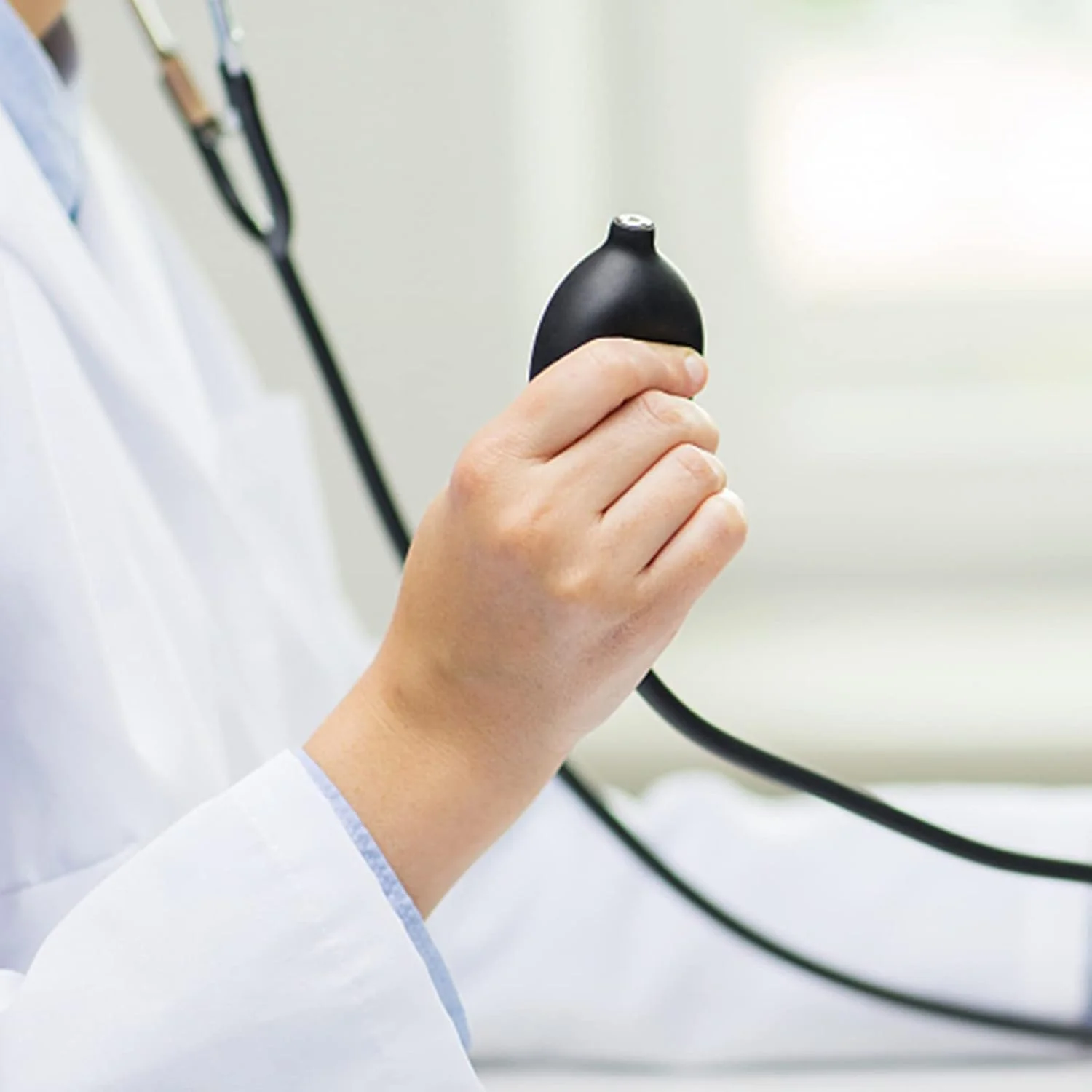 سیستم باد کردن بدون لاتکس 2 عدد جایگزین مشکی فشارسنج پمپ فشار خون دستی باد کردن فشارسنج دستی سیستم باد کردن بدون لاتکس 2 عدد جایگزین مشکی فشارسنج پمپ فشار خون دستی باد کردن فشارسنج دستی