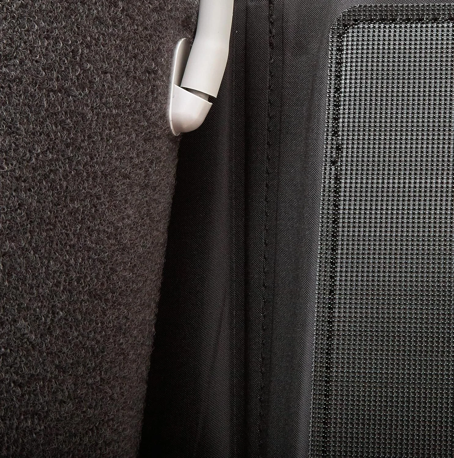 فشارسنج بازویی امرون M7 Intelli IT با دقت 360 درجه فشارسنج بازویی امرون M7 Intelli IT با دقت 360 درجه