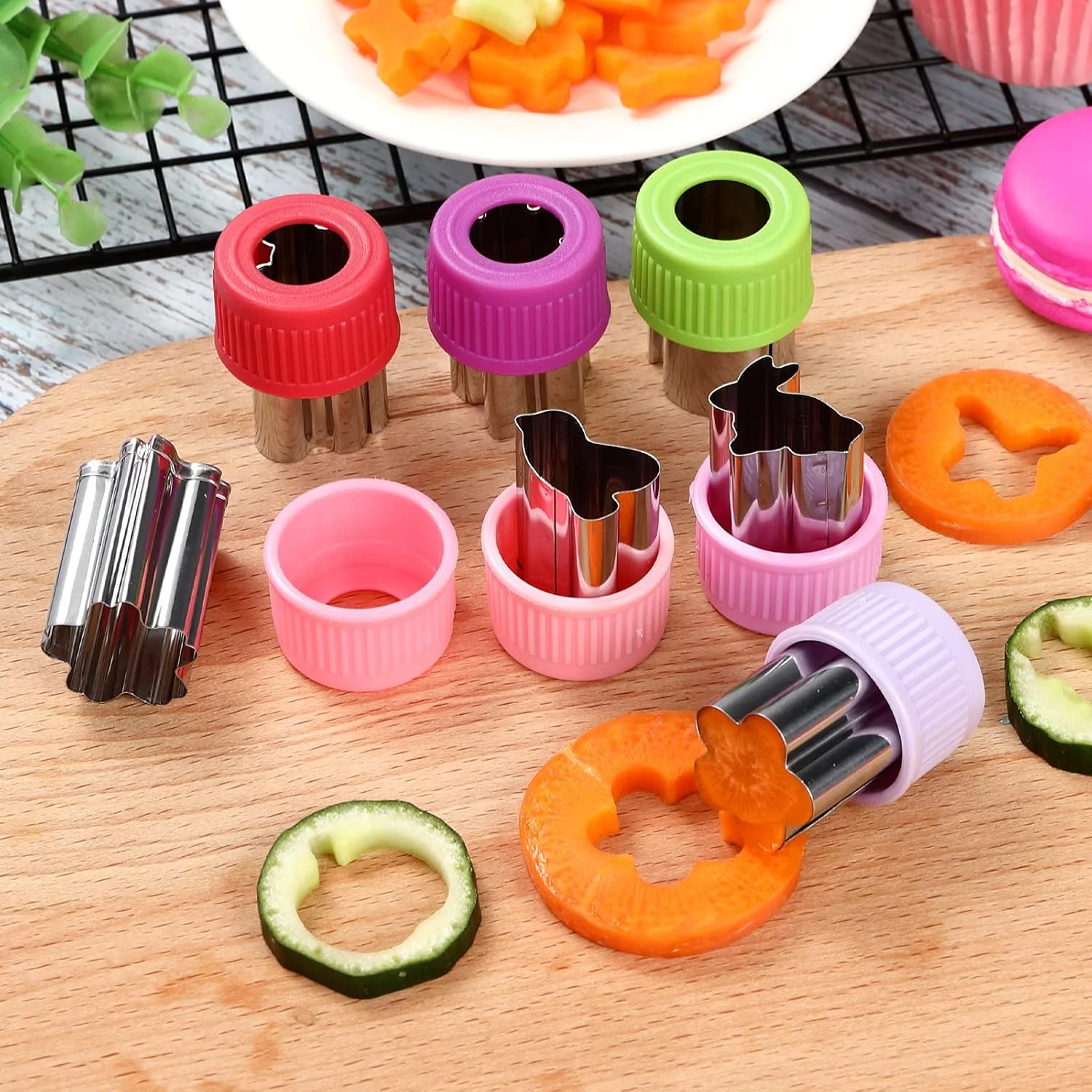 مجموعه قالب برش سبزیجات MUYIYAMEI، قالب های مینی کوکی، قالب بیسکویت برای تزئین غذا، ابزار جانبی آشپزخانه برای پخت و پز و مکمل غذایی کودکان (20 عدد قالب + 20 عدد چنگال)