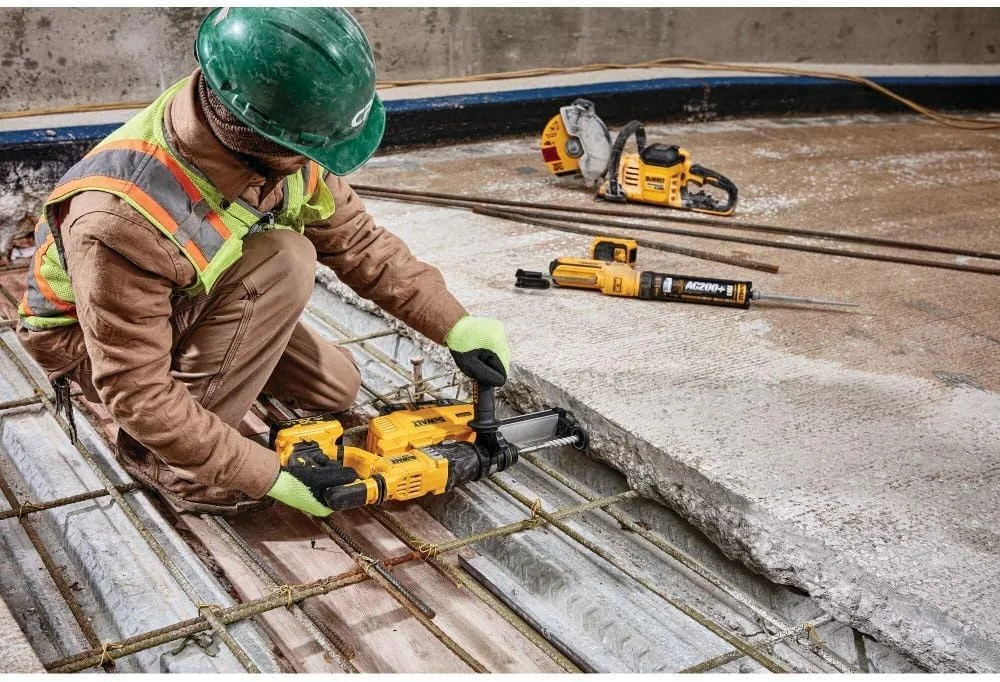 مکنده گرد و غبار DEWALT برای چکش چرخشی DCH263، دسته D، 1-1/8 اینچ (DWH205DH)