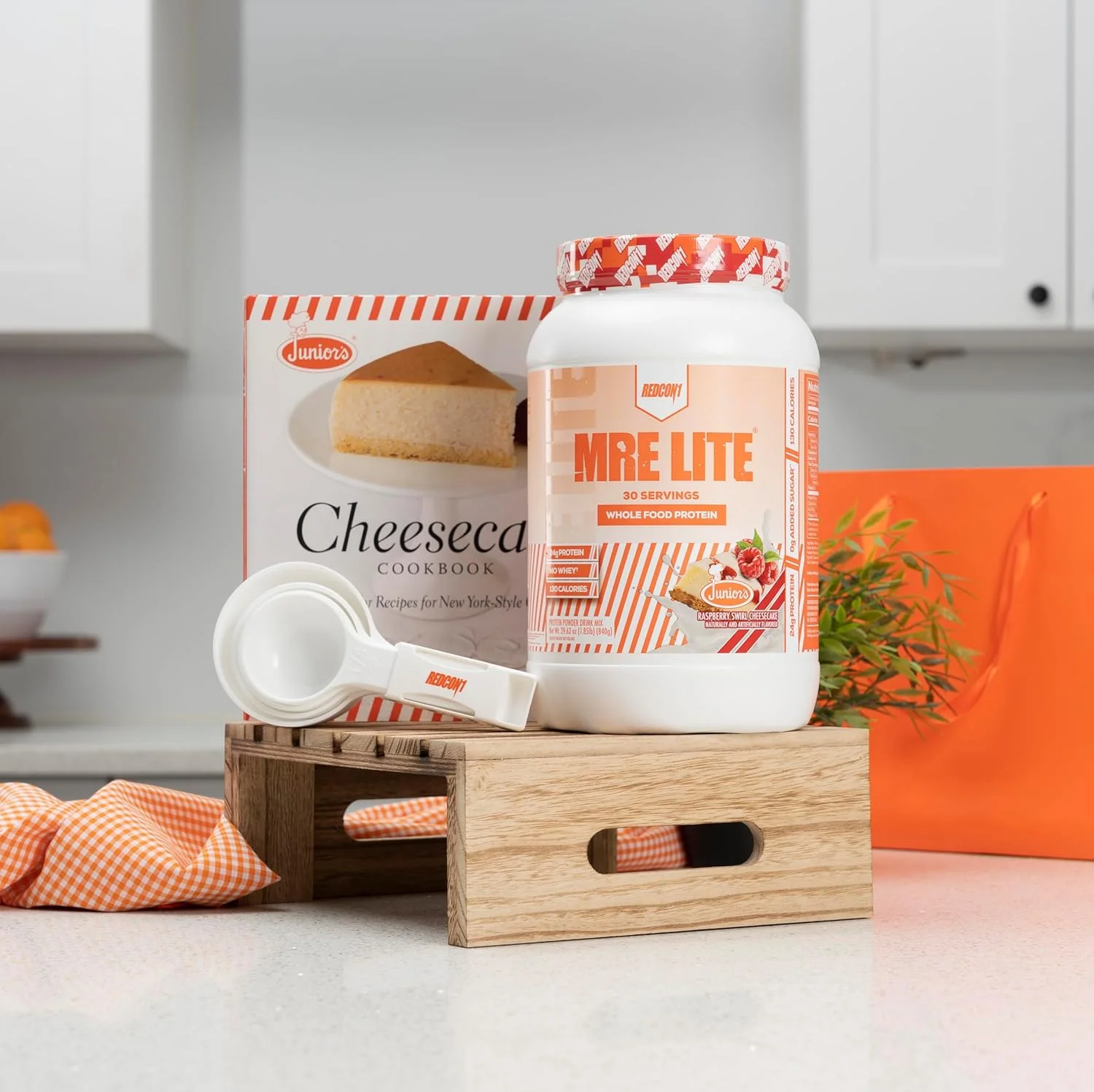 پودر پروتئین غذای کامل REDCON1 MRE Lite، جونیورز، چیزکیک تمشک - جایگزین غذای کم کربوهیدرات و بدون وی با ترکیبات پروتئین حیوانی - مکمل با قابلیت هضم آسان با روغن MCT (30 سروینگ)