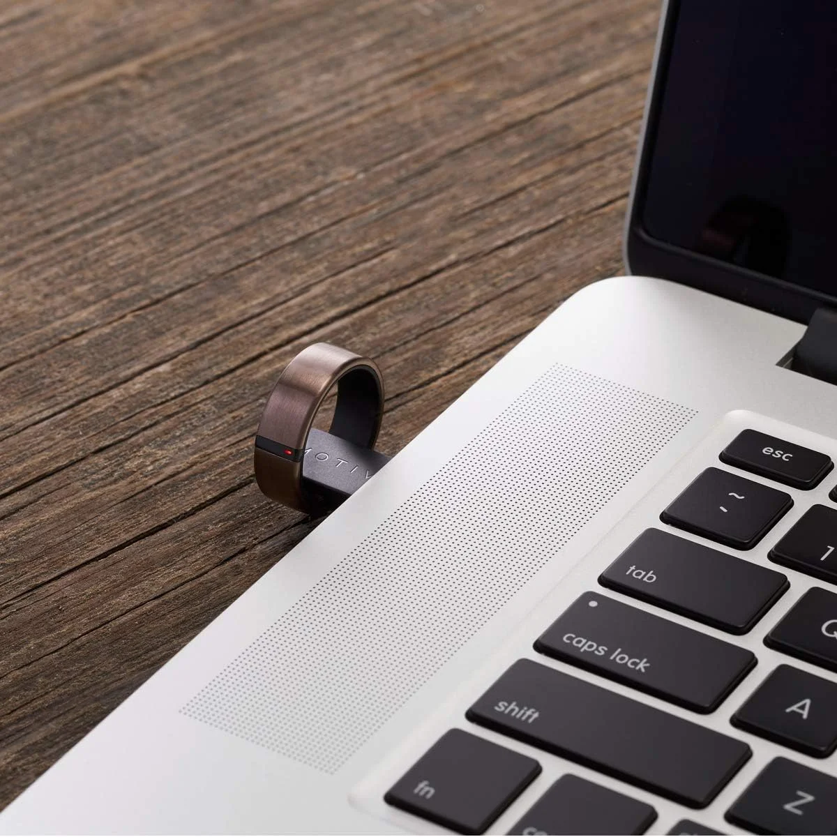 حلقه تناسب اندام برای ردیابی خواب و ضربان قلب حلقه تناسب اندام برای ردیابی خواب و ضربان قلب