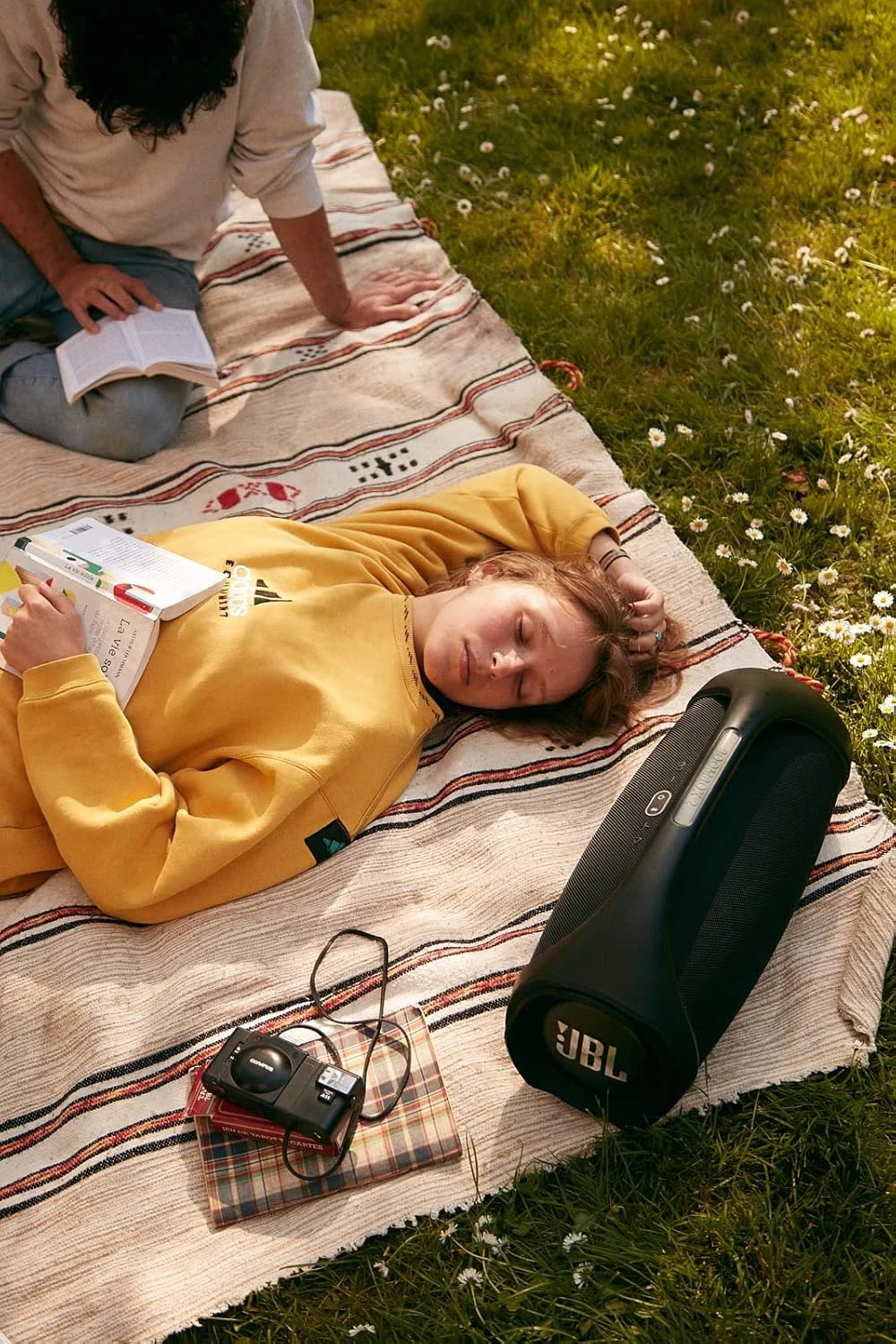 اسپیکر بلوتوثی قابل حمل JBL Boombox 2، صدای حرفه ای و قدرتمند JBL، بیس فوق العاده، باتری 24 ساعته، ضد آب IPX7، قابلیت Partyboost، دسته حمل، شارژر داخلی - مشکی JBLBOOMBOX2BLKEU اسپیکر بلوتوثی قابل حمل JBL Boombox 2، صدای حرفه ای و قدرتمند JBL، بیس فوق العاده، باتری 24 ساعته، ضد آب IPX7، قابلیت Partyboost، دسته حمل، شارژر داخلی - مشکی JBLBOOMBOX2BLKEU