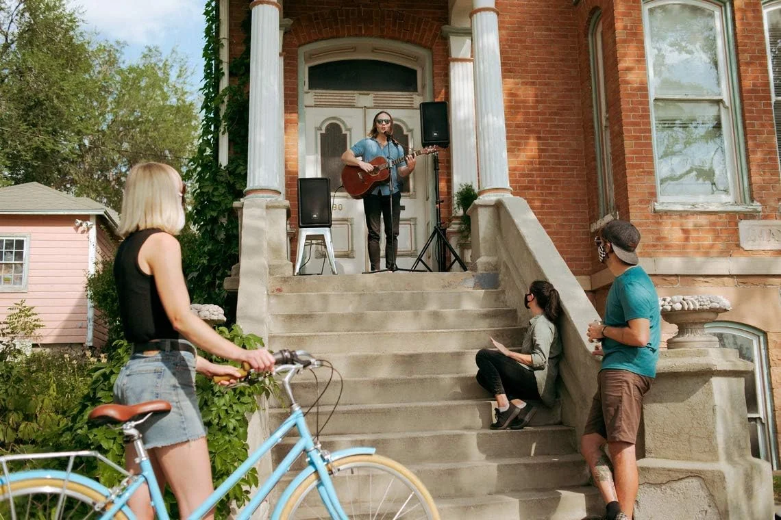 اسپیکر PA قابل حمل 12 اینچی JBL IRX112BT با قابلیت اتصال بلوتوث اسپیکر PA قابل حمل 12 اینچی JBL IRX112BT با قابلیت اتصال بلوتوث