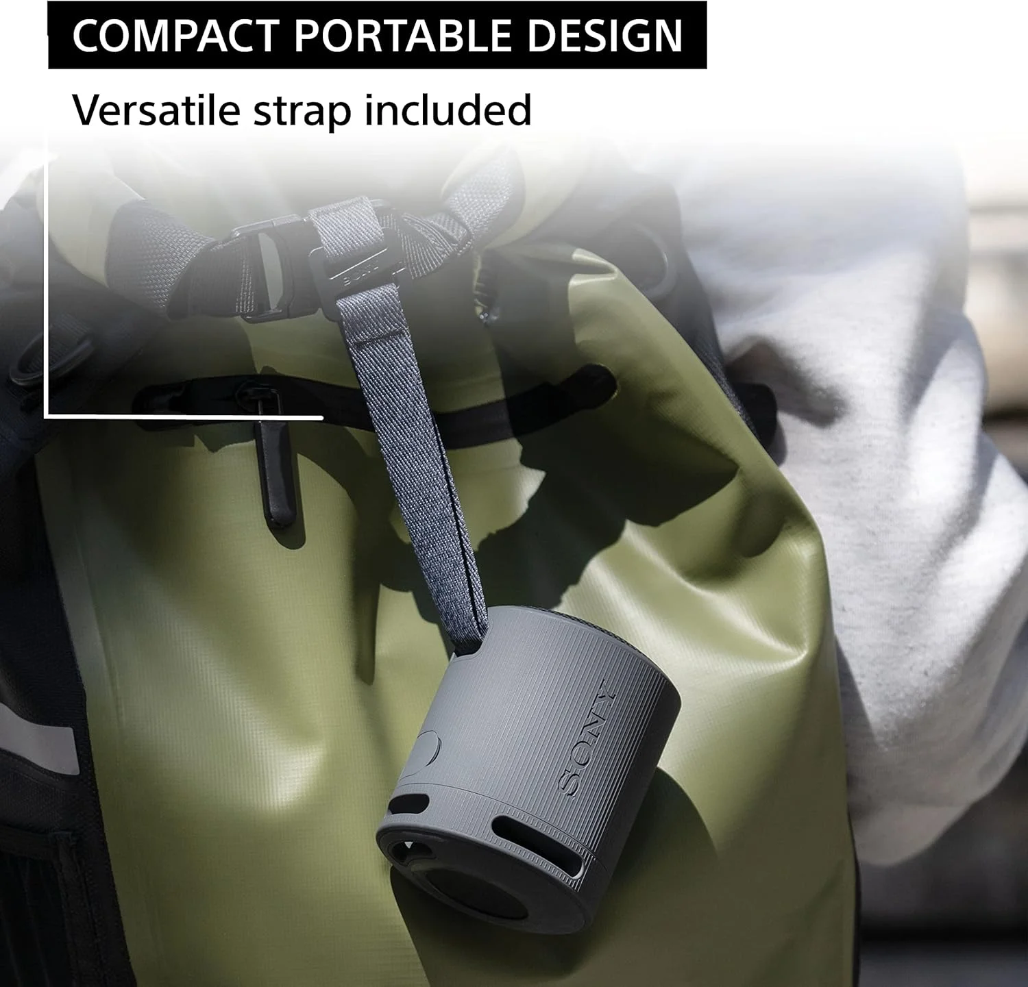 اسپیکر بلوتوثی بی سیم قابل حمل و فوق العاده جمع و جور سونی مدل SRS-XB100، مقاوم در برابر آب و گرد و غبار با استاندارد IP67، باتری 16 ساعته، بند چند منظوره، تماس هندزفری، خاکستری روشن