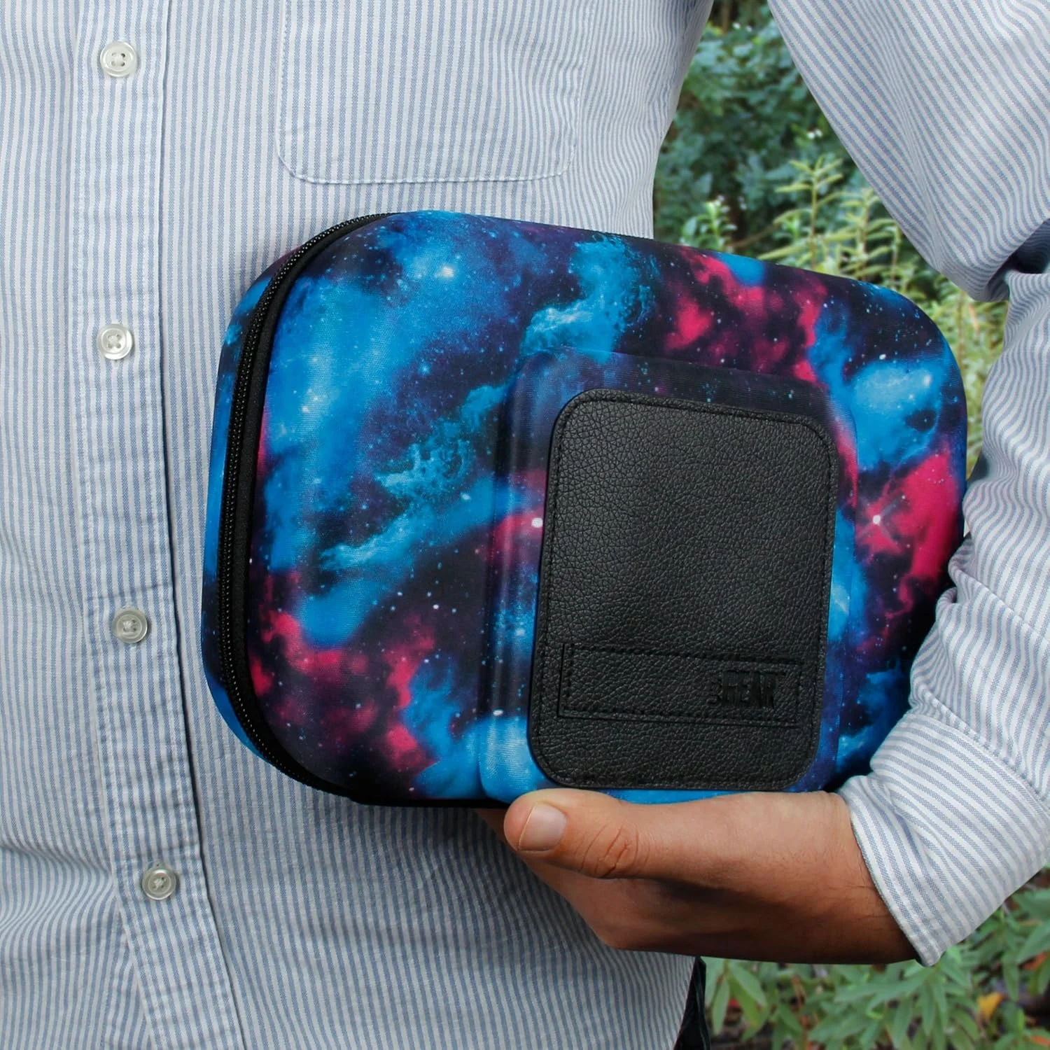 کیف لوازم دیابت USA Gear برای سیستم های پایش قند خون، سرنگ ها، قلم ها، ویال های انسولین و سوزن ها - مناسب برای نگهداری Accu-Chek Nano، Bayer Contour، TRUEtest و غیره - طرح Galaxy کیف لوازم دیابت USA Gear برای سیستم های پایش قند خون، سرنگ ها، قلم ها، ویال های انسولین و سوزن ها - مناسب برای نگهداری Accu-Chek Nano، Bayer Contour، TRUEtest و غیره - طرح Galaxy