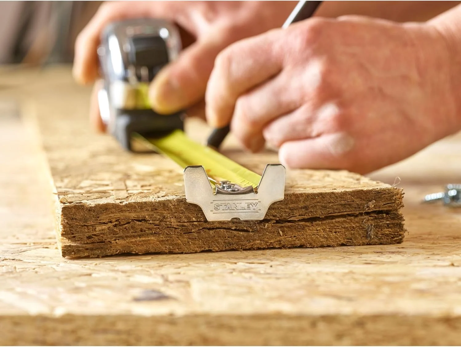 متر نواری استنلی FATMAX XTREME سیستم متریک/اینچی 8 متری با عرض 32 میلی متر، بدنه کرومی و روکش لاستیکی 5-33-891 متر نواری استنلی FATMAX XTREME سیستم متریک/اینچی 8 متری با عرض 32 میلی متر، بدنه کرومی و روکش لاستیکی 5-33-891