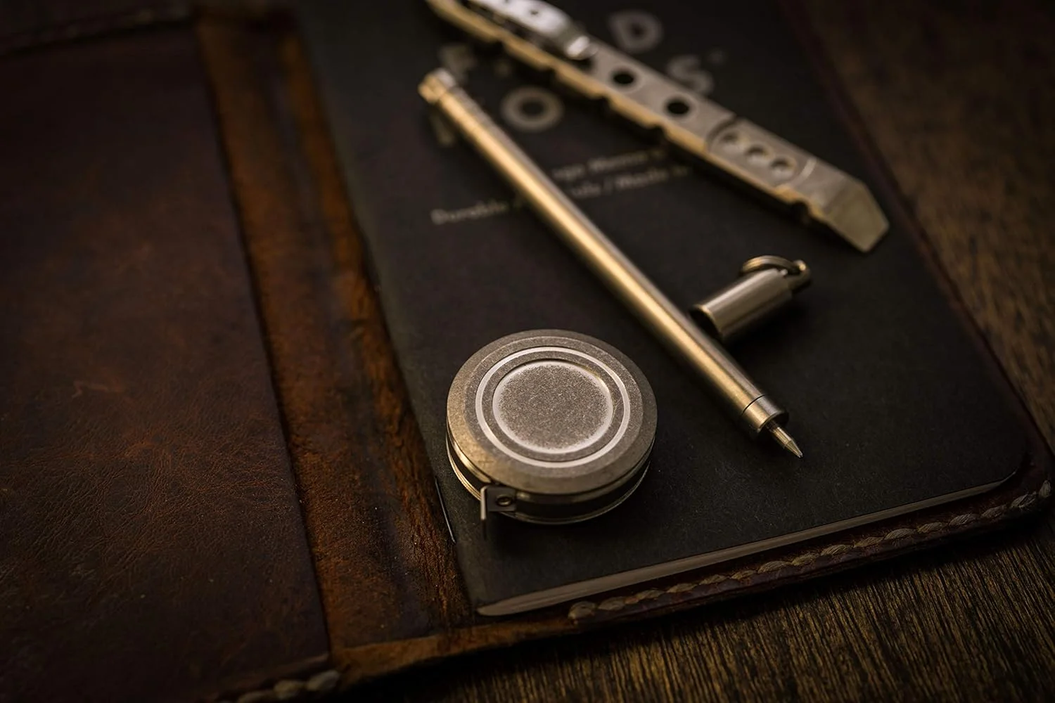 متر تیتانیومی جمع شونده TEC Accessories Ti-Tape (پرداخت سنگ شور)، متر کوچک 90 سانتی متری با گیره جاکلیدی جداشدنی، لوازم جانبی جاکلیدی متر تیتانیومی جمع شونده TEC Accessories Ti-Tape (پرداخت سنگ شور)، متر کوچک 90 سانتی متری با گیره جاکلیدی جداشدنی، لوازم جانبی جاکلیدی