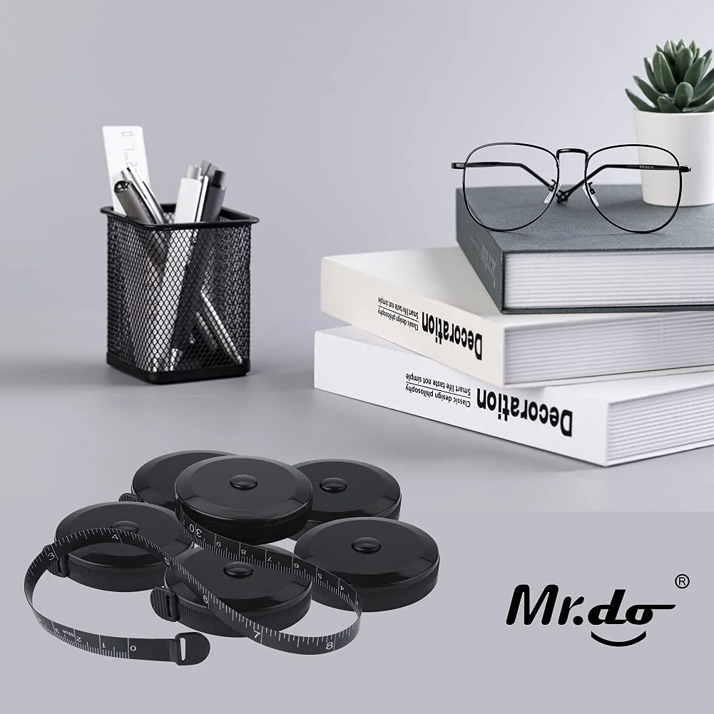 متر خیاطی بدنه مستر.دو، متر نواری جمع شونده 150 سانتی متر / 60 اینچ، مشکی متر خیاطی بدنه مستر.دو، متر نواری جمع شونده 150 سانتی متر / 60 اینچ، مشکی