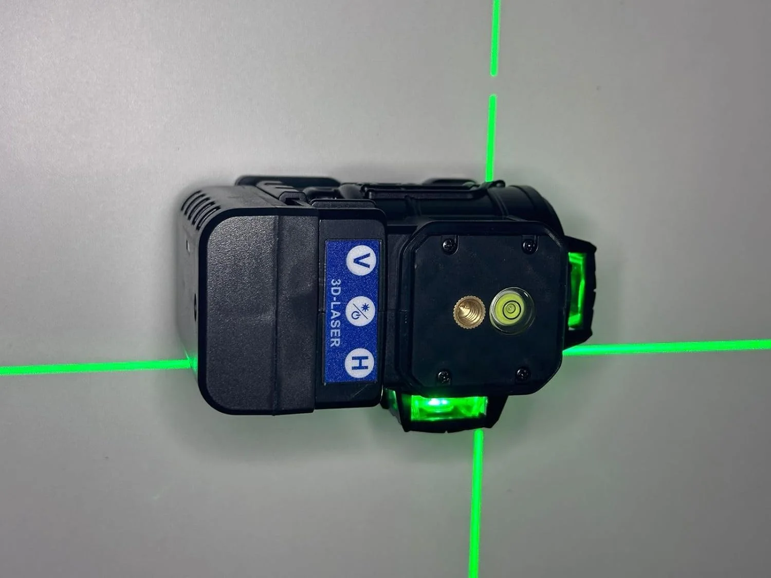 تراز لیزری خودتراز 4D با بسته لوازم جانبی، تراز افقی عمودی چهار صفحه ای و تراز لیزری برای ساخت و ساز تراز لیزری خودتراز 4D با بسته لوازم جانبی، تراز افقی عمودی چهار صفحه ای و تراز لیزری برای ساخت و ساز