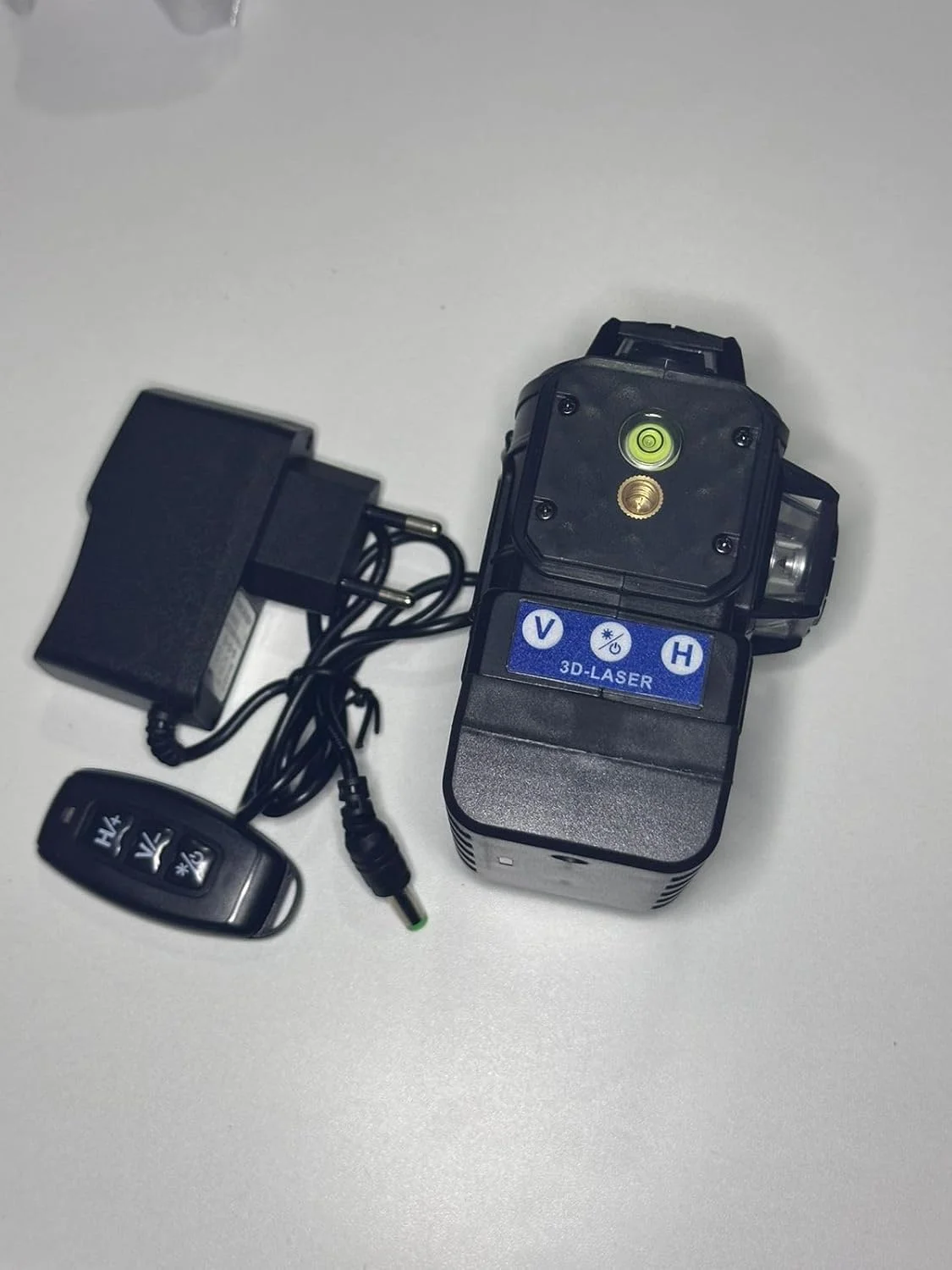 تراز لیزری خودتراز 4D با بسته لوازم جانبی، تراز افقی عمودی چهار صفحه ای و تراز لیزری برای ساخت و ساز تراز لیزری خودتراز 4D با بسته لوازم جانبی، تراز افقی عمودی چهار صفحه ای و تراز لیزری برای ساخت و ساز