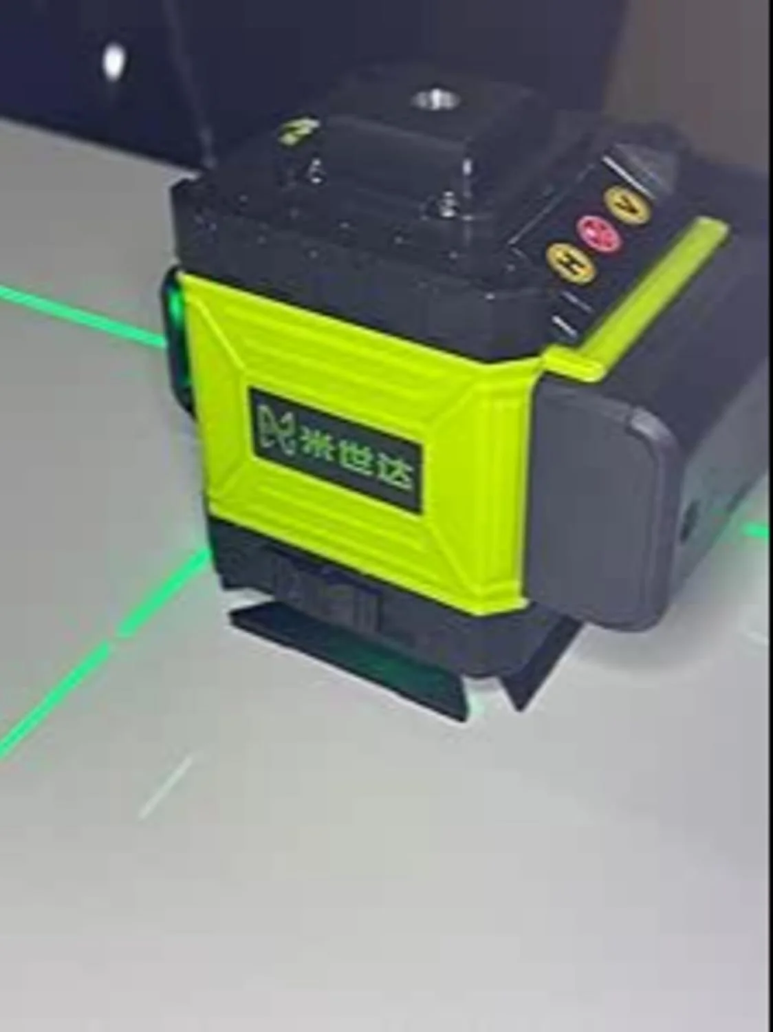 تراز لیزری 16 خطی خودتراز شونده 4 بعدی با بسته لوازم جانبی، تراز افقی عمودی چهار صفحه ای برای تراز کردن و هم راستا کردن، مناسب برای ساخت و ساز تراز لیزری 16 خطی خودتراز شونده 4 بعدی با بسته لوازم جانبی، تراز افقی عمودی چهار صفحه ای برای تراز کردن و هم راستا کردن، مناسب برای ساخت و ساز