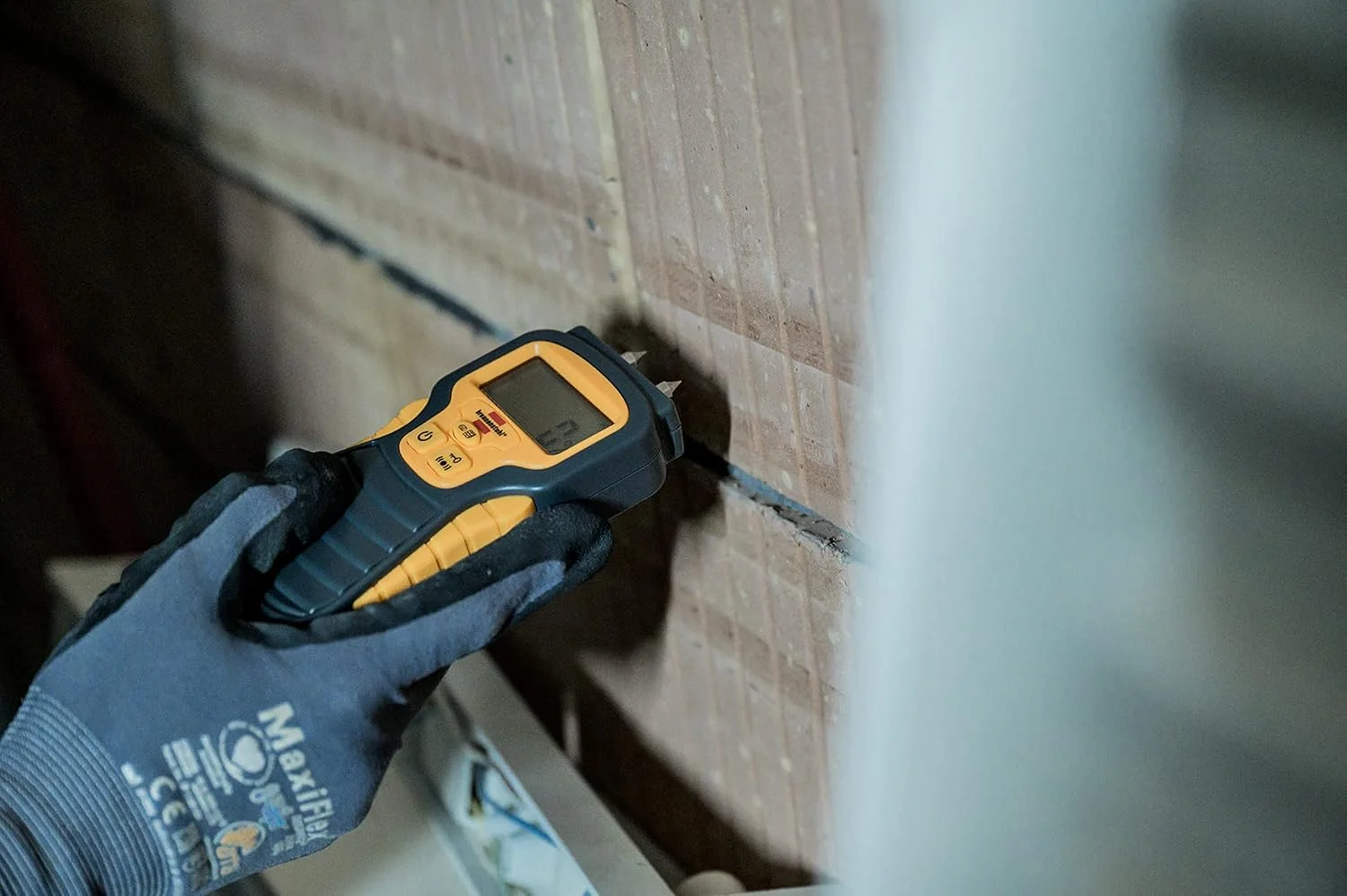 رطوبت سنج MD برننشتول با باتری (رطوبت سنج برای چوب یا مصالح ساختمانی، با صفحه نمایش LCD، بدون باتری عرضه می شود) رطوبت سنج MD برننشتول با باتری (رطوبت سنج برای چوب یا مصالح ساختمانی، با صفحه نمایش LCD، بدون باتری عرضه می شود)