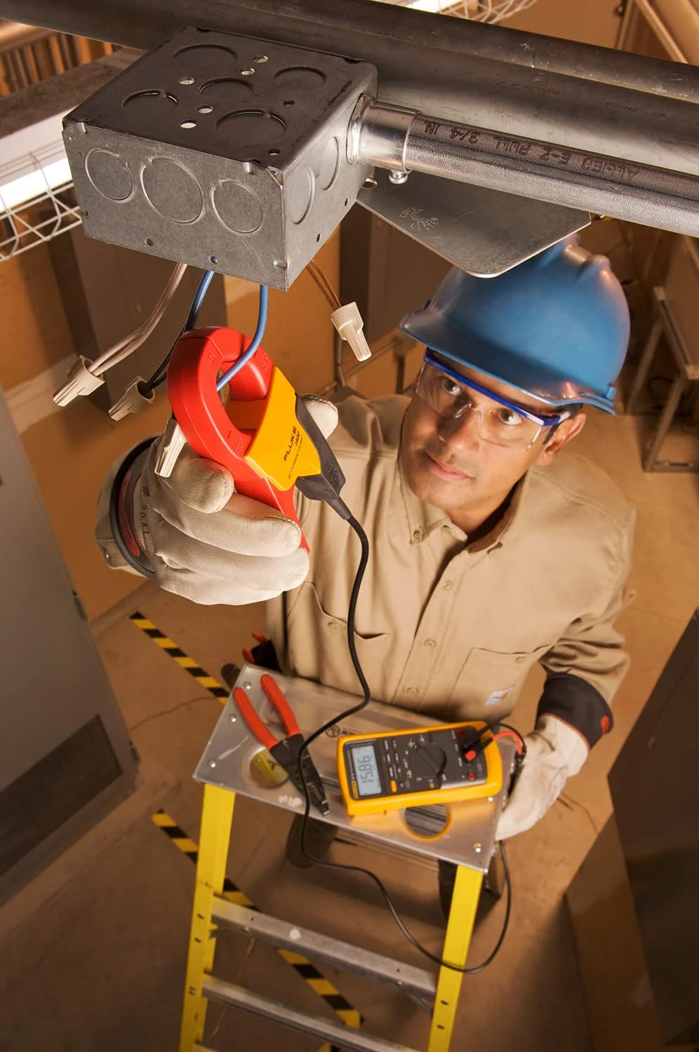 فلوک 1587/I400 FC مولتی متر عایق 2 در 1 به همراه کلمپ فلوک 1587/I400 FC مولتی متر عایق 2 در 1 به همراه کلمپ