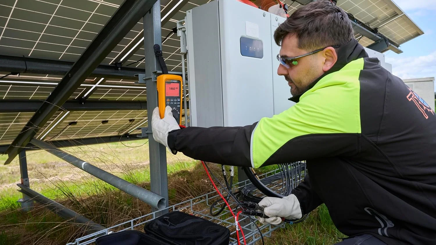 مولتی متر بی سیم خورشیدی FLUKE -283FC مولتی متر بی سیم خورشیدی FLUKE -283FC