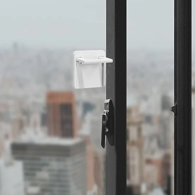 قفل درب شیشه ای کشویی کودک، بسته 4 عددی قفل ایمنی پنجره کشویی کودک تاشو برچسب چسبنده ایمنی بدون پانچ دستگیره برای درهای پاسیو و کمد (سفید)