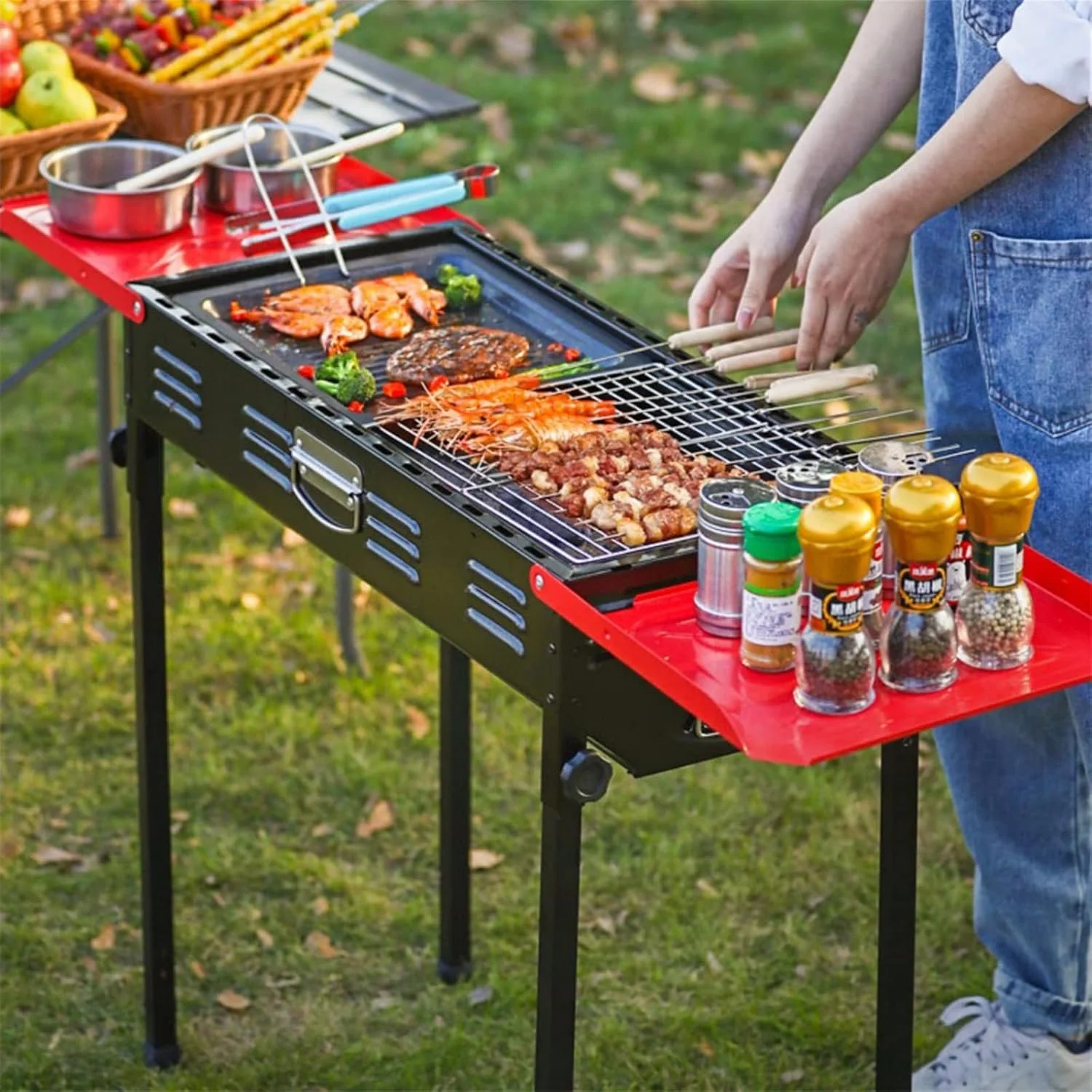 باربیکیو ذغالی قابل حمل برای کباب، پیکنیک، پاسیو و حیاط خلوت (رنگ: قرمز، اندازه: 65x68 سانتی متر)