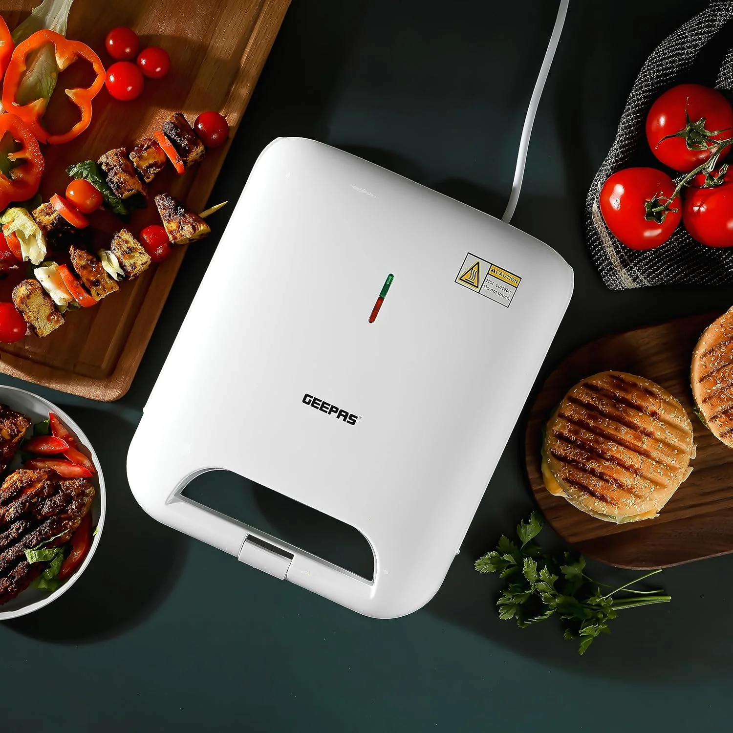 گریل ساز Geepas مدل GGT36548 | صفحات پخت نچسب با محافظت در برابر گرمای بیش از حد | بدنه و دسته با لمس خنک، نشانگرهای روشن و آماده به کار | ایده آل برای گریل کردن سبزیجات، مرغ، گوشت - مشکی گریل ساز Geepas مدل GGT36548 | صفحات پخت نچسب با محافظت در برابر گرمای بیش از حد | بدنه و دسته با لمس خنک، نشانگرهای روشن و آماده به کار | ایده آل برای گریل کردن سبزیجات، مرغ، گوشت - مشکی
