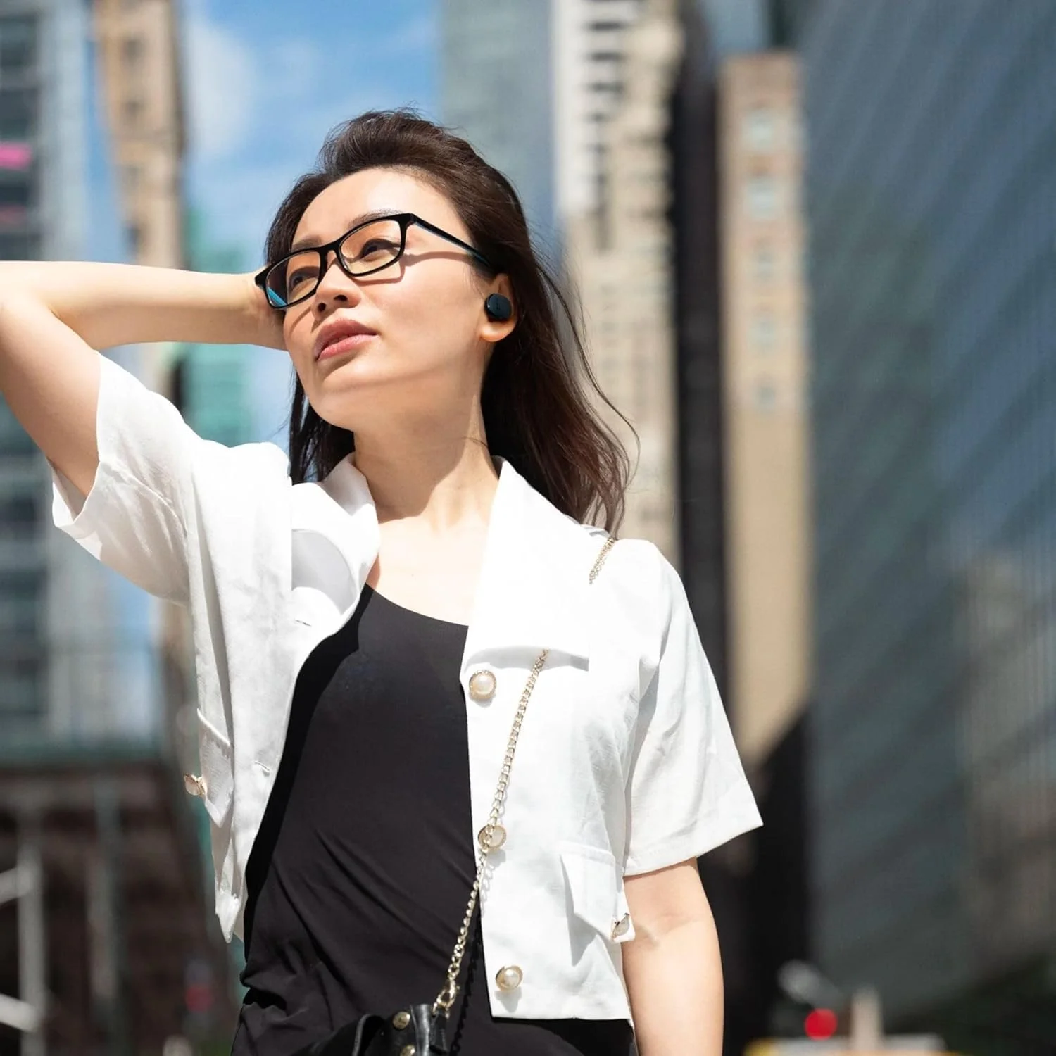 هدفون بی سیم JBL Tune Buds با قابلیت حذف نویز، صدای JBL Pure Bass، بلوتوث 5.3، فناوری 4 میکروفون برای تماس های شفاف و واضح، تا 48 ساعت عمر باتری، مقاوم در برابر آب و گرد و غبار (مشکی)