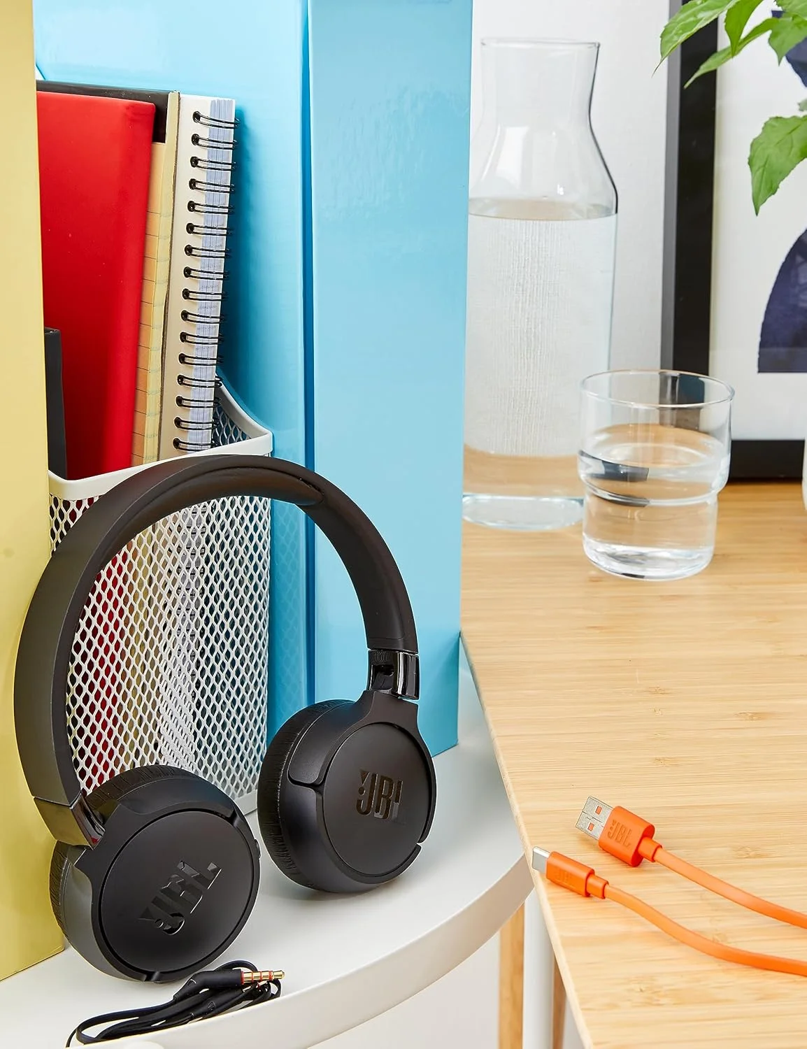 هدفون بی سیم رو گوشی JBL Tune 660NC با قابلیت حذف نویز فعال، صدای باس قدرتمند و عمیق، باتری 44 ساعته، تماس هندزفری، دستیار صوتی، طراحی تاشو سبک وزن، اتصال سریع - مشکی، JBLT660NCBLK