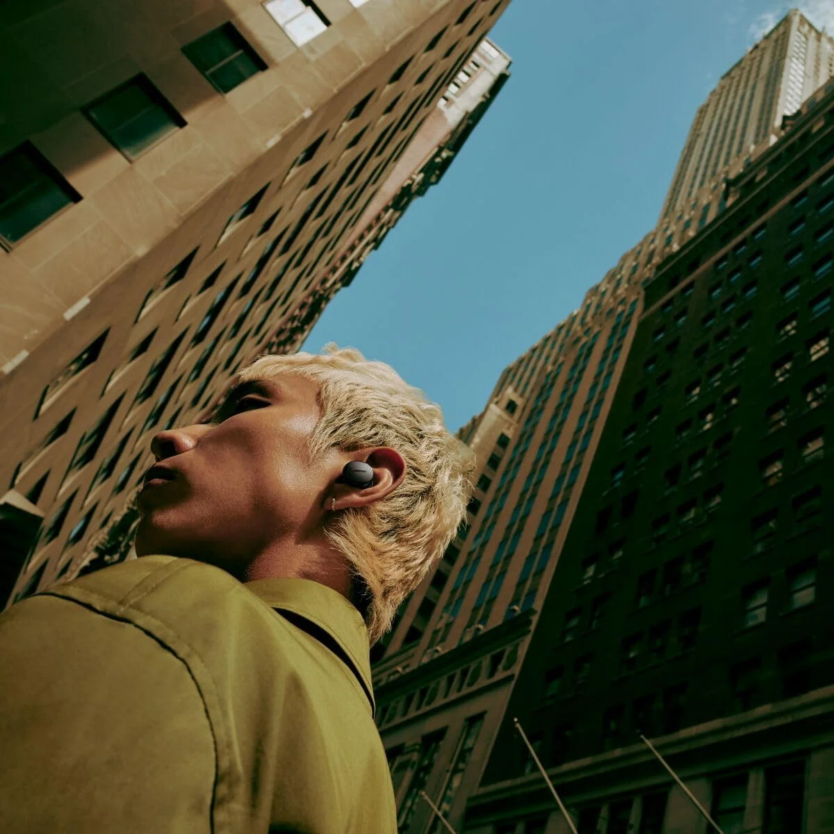 هدفون بی سیم حذف نویز Bose QuietComfort، هدفون بلوتوث سبک زندگی با حذف نویز فعال، تا 8.5 ساعت عمر باتری، مشکی هدفون بی سیم حذف نویز Bose QuietComfort، هدفون بلوتوث سبک زندگی با حذف نویز فعال، تا 8.5 ساعت عمر باتری، مشکی