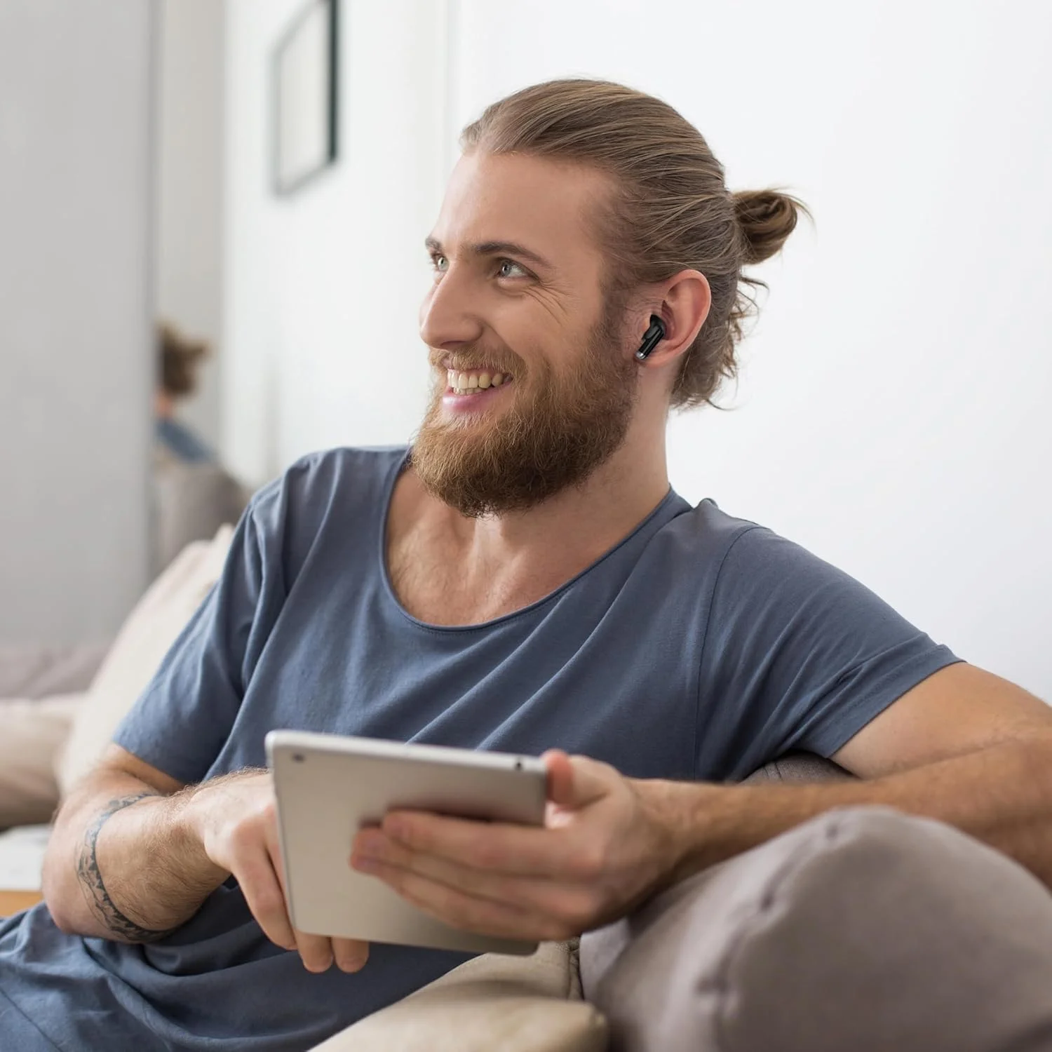 هدفون بی سیم Porodo Soundtec Jetpods Pro Gen4، بلوتوث V5.4، کنترل لمسی، دستیار صوتی، 4.5 ساعت پخش، باتری 200 میلی آمپر، برد 10 متر، صدای فراگیر - مشکی هدفون بی سیم Porodo Soundtec Jetpods Pro Gen4، بلوتوث V5.4، کنترل لمسی، دستیار صوتی، 4.5 ساعت پخش، باتری 200 میلی آمپر، برد 10 متر، صدای فراگیر - مشکی