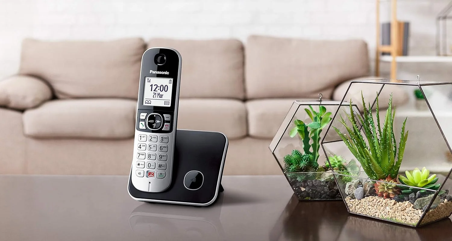 تلفن بی سیم دیجیتال پاناسونیک KX-TG6852JTB، یک واحد پایه و 2 گوشی، نمایشگر شماره تماس گیرنده، مسدود کردن تماس های ناخواسته، زنگ دسته بندی، صفحه نمایش LCD، صفحه کلید روشن، مشکی تلفن بی سیم دیجیتال پاناسونیک KX-TG6852JTB، یک واحد پایه و 2 گوشی، نمایشگر شماره تماس گیرنده، مسدود کردن تماس های ناخواسته، زنگ دسته بندی، صفحه نمایش LCD، صفحه کلید روشن، مشکی