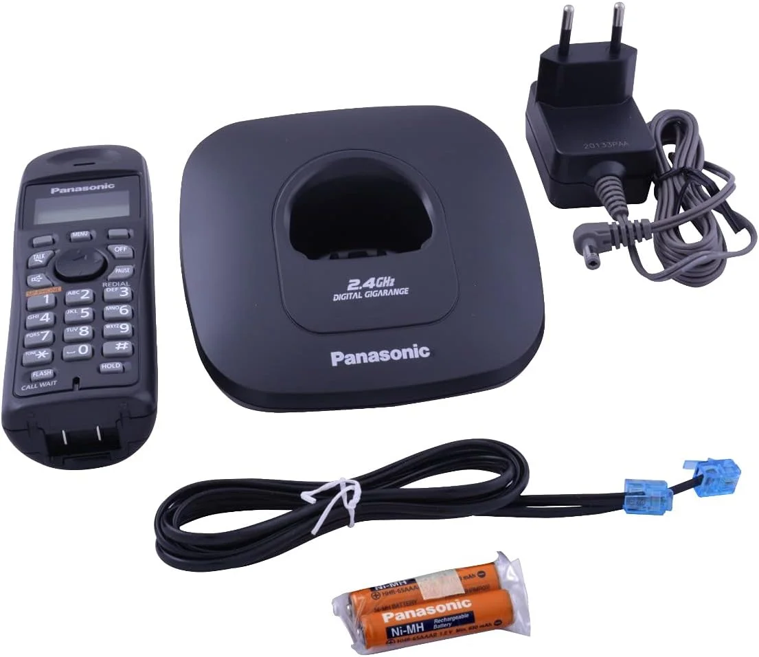 تلفن بی سیم دیجیتال پاناسونیک مدل KXTG3611 با فرکانس 2.4 گیگاهرتز (مشکی) تلفن بی سیم دیجیتال پاناسونیک مدل KXTG3611 با فرکانس 2.4 گیگاهرتز (مشکی)