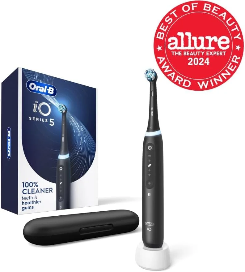 مسواک برقی شارژی Oral-B iO Series 5 با حسگر فشار قابل مشاهده برای محافظت از لثه، تایمر 2 دقیقه ای، 5 حالت تمیز کردن، 1 عدد سری مسواک جایگزین و کیف مسافرتی، مشکی