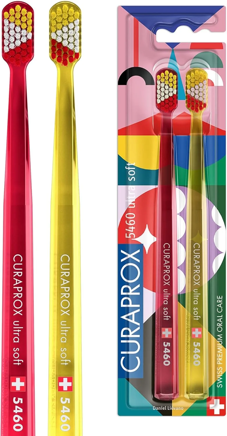 مسواک دستی بزرگسالان Curaprox CS 5460 با 5460 رشته CUREN® | ملایم بر روی لثه و پاک کننده موثر پلاک | بسته 2 عددی نسخه ویژه Power Smile مسواک دستی بزرگسالان Curaprox CS 5460 با 5460 رشته CUREN® | ملایم بر روی لثه و پاک کننده موثر پلاک | بسته 2 عددی نسخه ویژه Power Smile