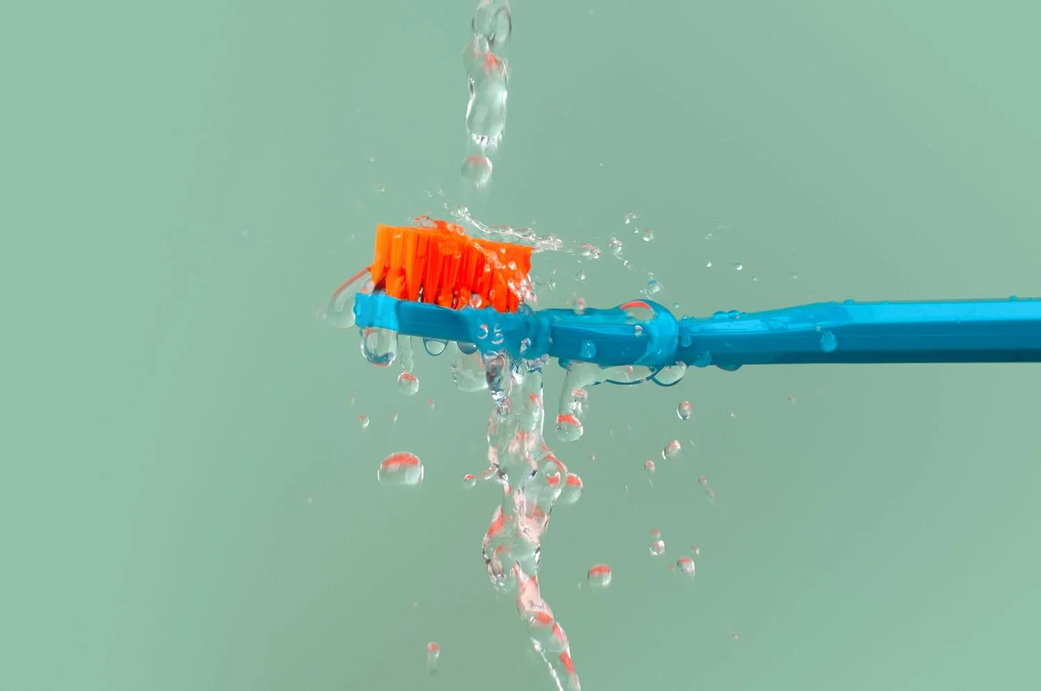 مسواک فوق العاده نرم Curaprox CS5460 سوئیسی - بسته 3 عددی پاک کننده پلاک برای دندان و لثه مسواک فوق العاده نرم Curaprox CS5460 سوئیسی - بسته 3 عددی پاک کننده پلاک برای دندان و لثه