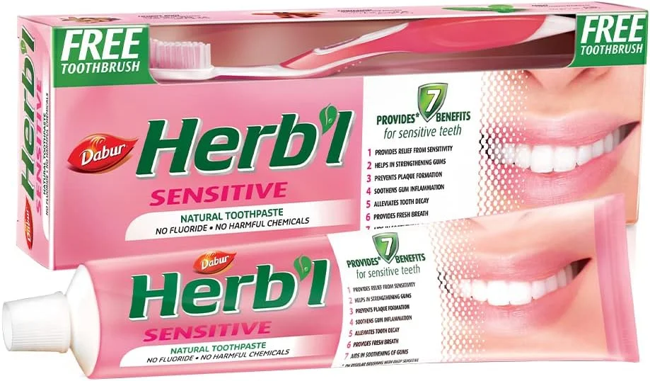 خمیر دندان گیاهی دابور مناسب دندان های حساس به همراه مسواک، 150 گرم