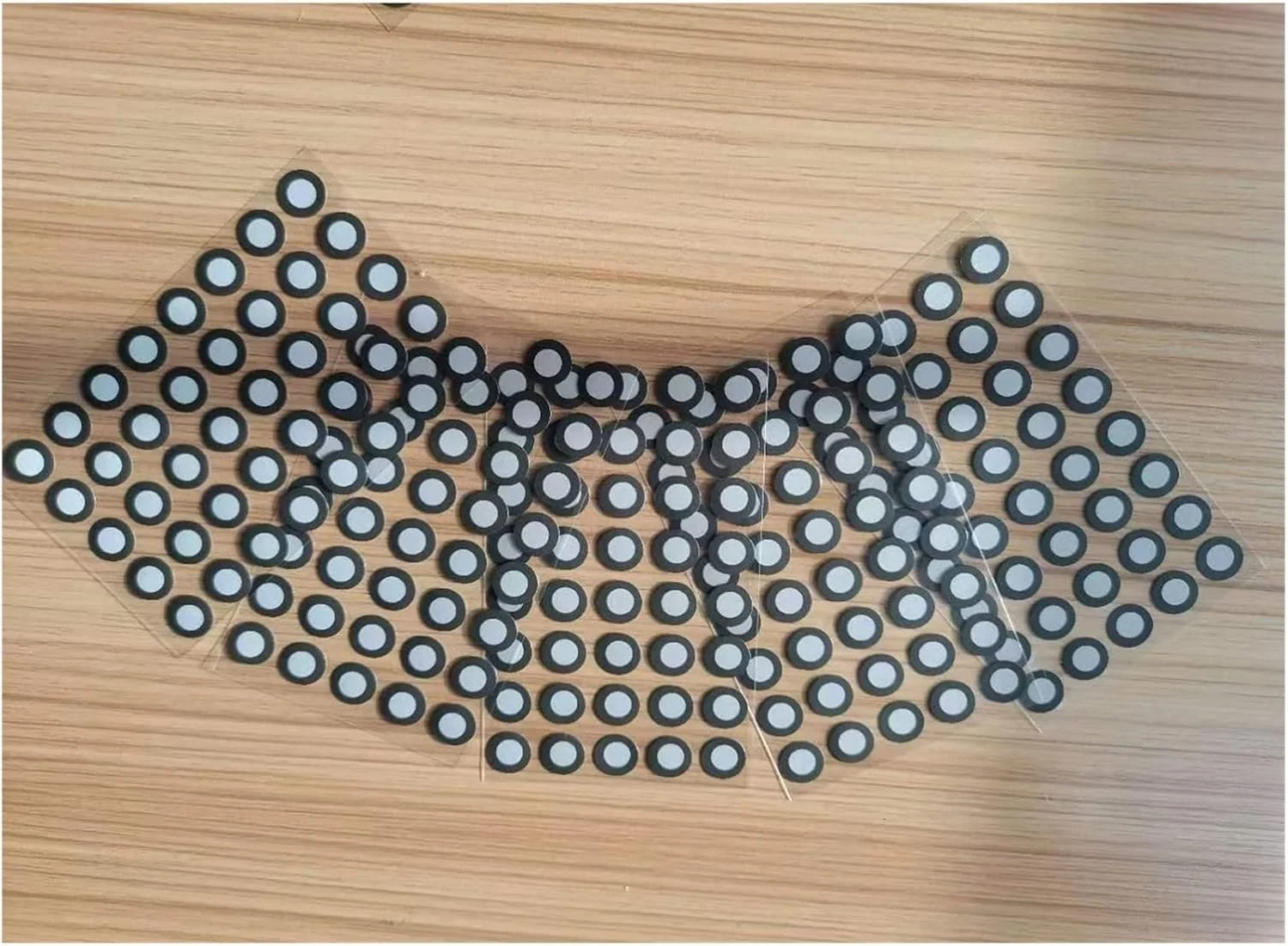 اسکنر سه بعدی دستی TTGLRT با 2000 نقطه با نقاط علامت گذاری بازتابنده بالا، 3 میلی متر داخلی و 6 میلی متر خارجی