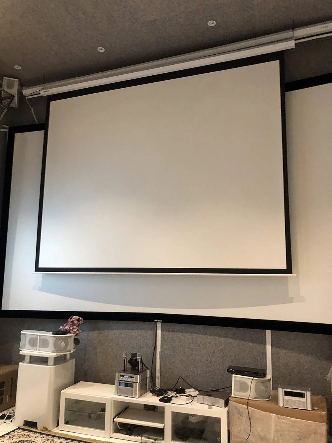 پرده نمایش پروژکتور SNOWMOKEE ۱۵۰ اینچ ۴:۳، پرده نمایش برقی موتوردار HD با قابلیت نصب روی دیوار و سقف، ۳۰۵x۲۲۹ سانتیمتر پرده نمایش پروژکتور SNOWMOKEE ۱۵۰ اینچ ۴:۳، پرده نمایش برقی موتوردار HD با قابلیت نصب روی دیوار و سقف، ۳۰۵x۲۲۹ سانتیمتر