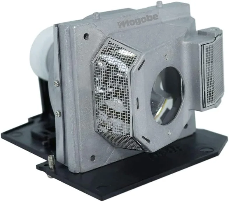 لامپ پروژکتور سازگار با SP-LAMP-032 به همراه محفظه برای پروژکتورهای InFocus IN81 IN82 IN83 M82 X10 توسط Mogobe