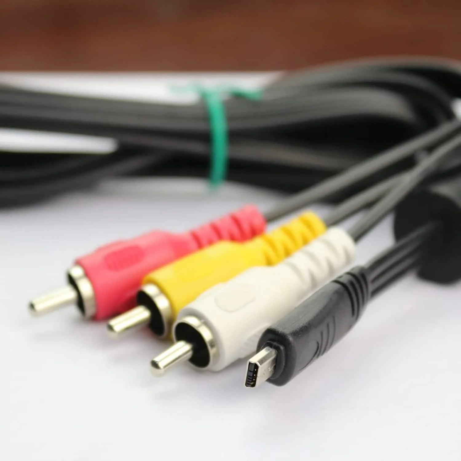 کابل AV جایگزین AXIYIBZI، کابل خروجی تلویزیون صوتی و تصویری مینی 8 پین به 3RCA برای مدل های EG-CP16 CoolPix AW100 AW110 L840 L830 L820 L810 S9100 S1200pj D3200 D3300 D5200 D5300 D3400 D3100 D5100 D5200