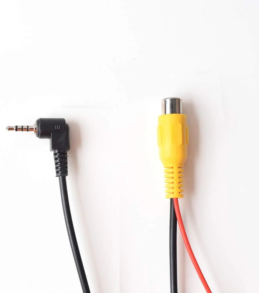 کابل مادگی AUX 2.5mm به RCA با سیم تریگر، کابل آداپتور AUX AV-IN خودرو به RCA برای تبلت GPS، دوربین داشبورد، دوربین DVR خودرو، دوربین دنده عقب