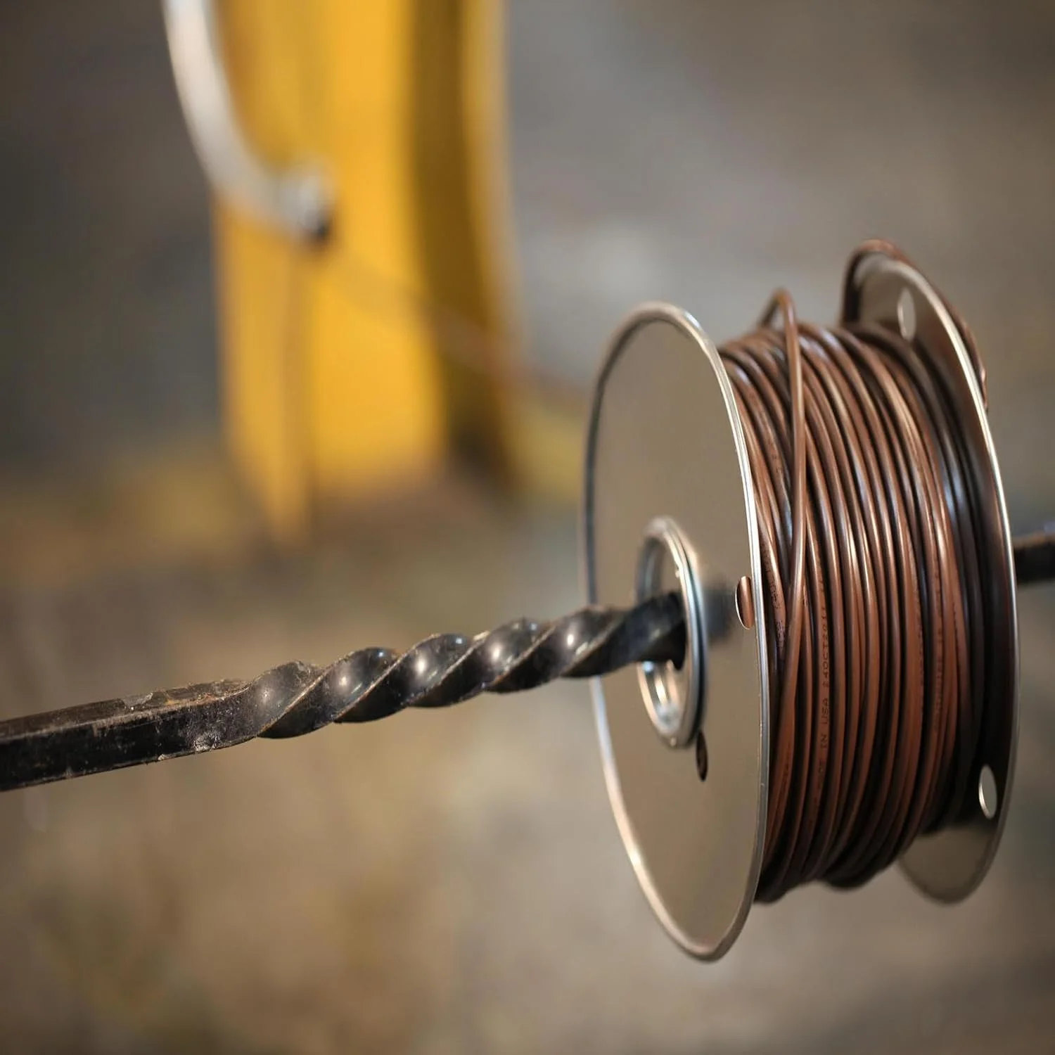 سیم ترموستات 5 رشته ای Southwire 64169622، سیم مسی جامد 18/5، کابل مدار محدود به توان کلاس 2، 50 فوت، قهوه ای سیم ترموستات 5 رشته ای Southwire 64169622، سیم مسی جامد 18/5، کابل مدار محدود به توان کلاس 2، 50 فوت، قهوه ای