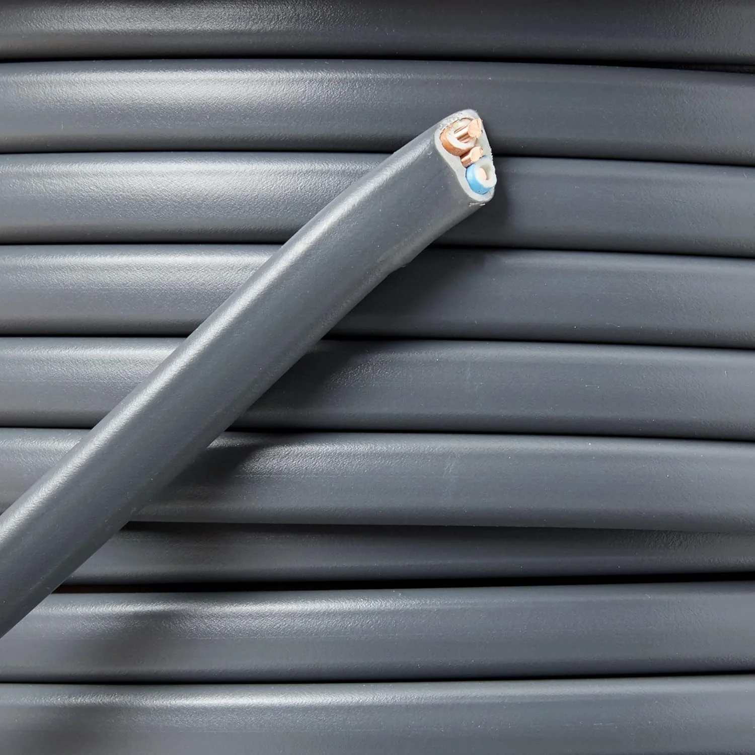 کابل برق دو رشته و ارت به طول ۱.۵ متر، ۵۰ متر، ۱.۵ میلی متر برای سیم کشی روشنایی، آبی، خاکستری، قهوه ای کابل برق دو رشته و ارت به طول ۱.۵ متر، ۵۰ متر، ۱.۵ میلی متر برای سیم کشی روشنایی، آبی، خاکستری، قهوه ای