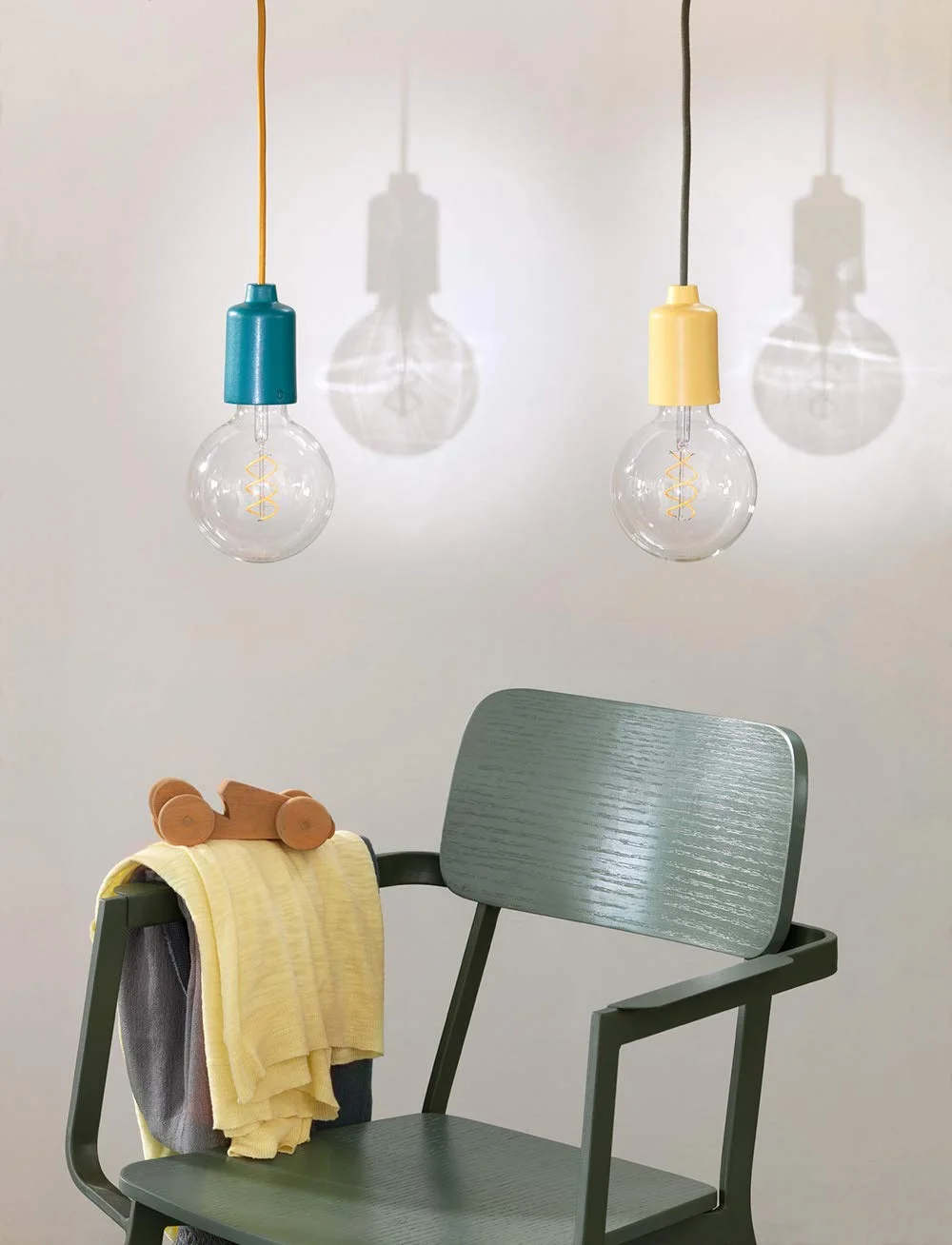 کابل پارچه ای گرد روشن Klartext برای روشنایی، 3 × 0.75 میلی متر، پنبه زیتونی سبز، 3 متر. توجه: کابل ارت موجود است! حداکثر ایمنی ضد شوک!