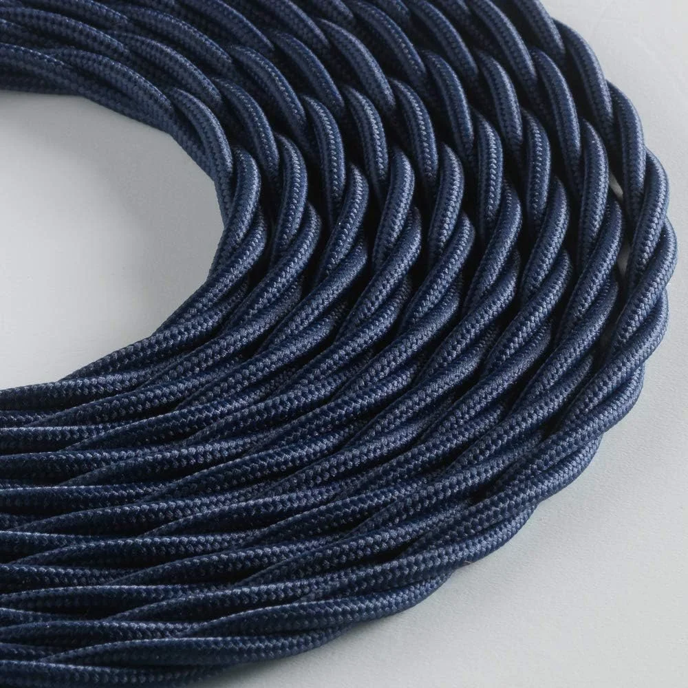 کابل پارچه ای بافته شده Klartext LUMIÈRE برای روشنایی 3x0.75 میلی متر، آبی تیره، 3 متر. توجه: کابل ارت موجود است! حداکثر ایمنی ضد شوک! کابل پارچه ای بافته شده Klartext LUMIÈRE برای روشنایی 3x0.75 میلی متر، آبی تیره، 3 متر. توجه: کابل ارت موجود است! حداکثر ایمنی ضد شوک!